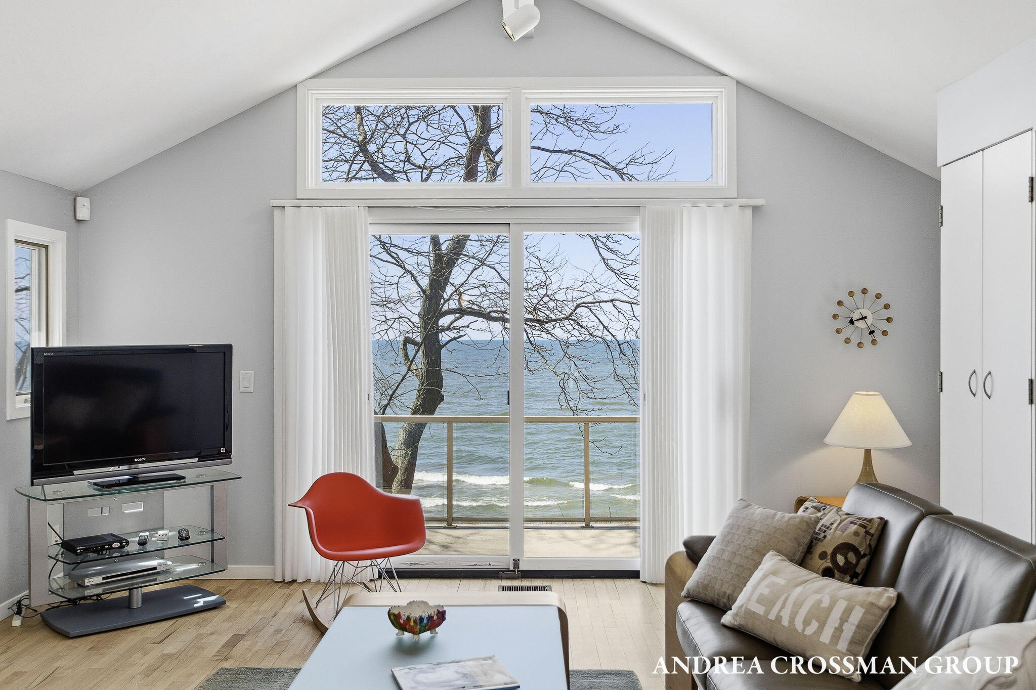 6129 Lakeshore Avenue