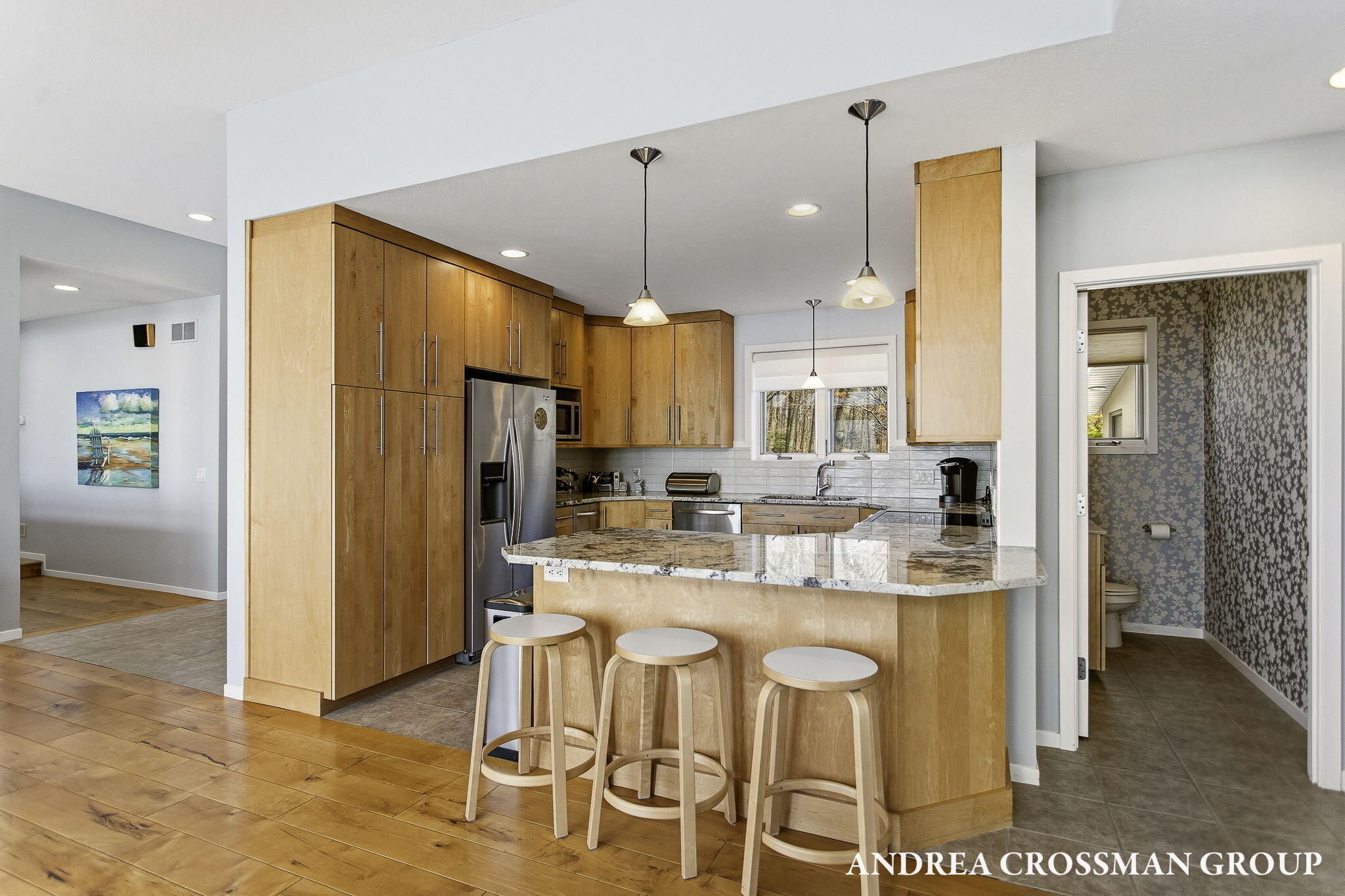 6129 Lakeshore Avenue