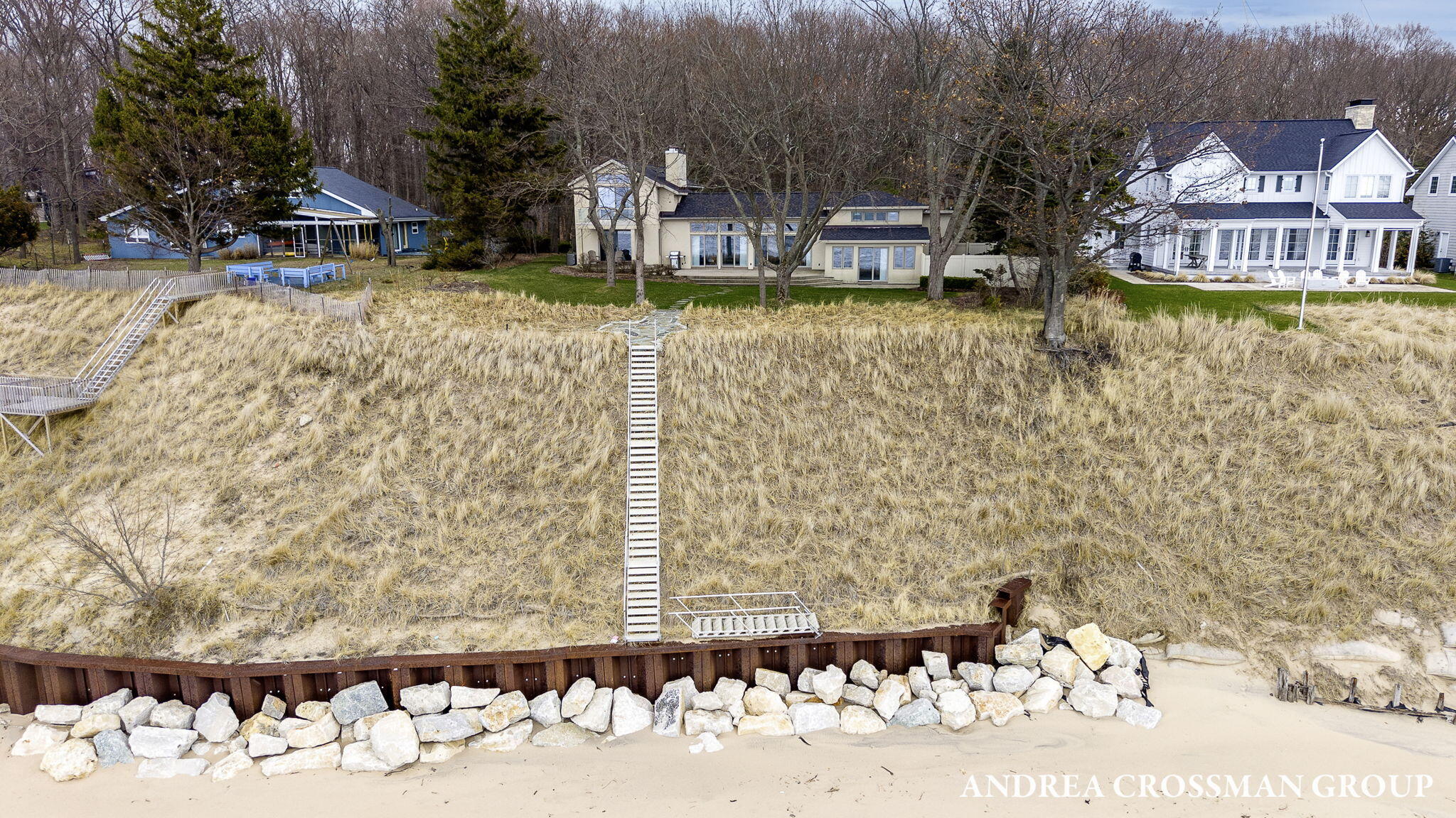 6129 Lakeshore Avenue