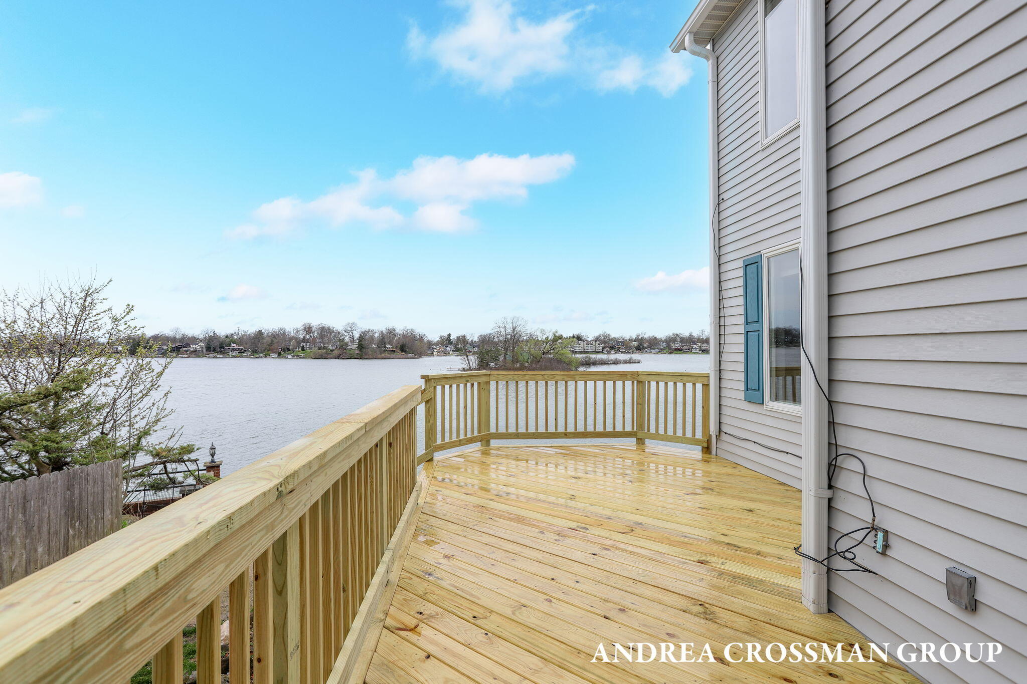 567 Breezy Bluff Street