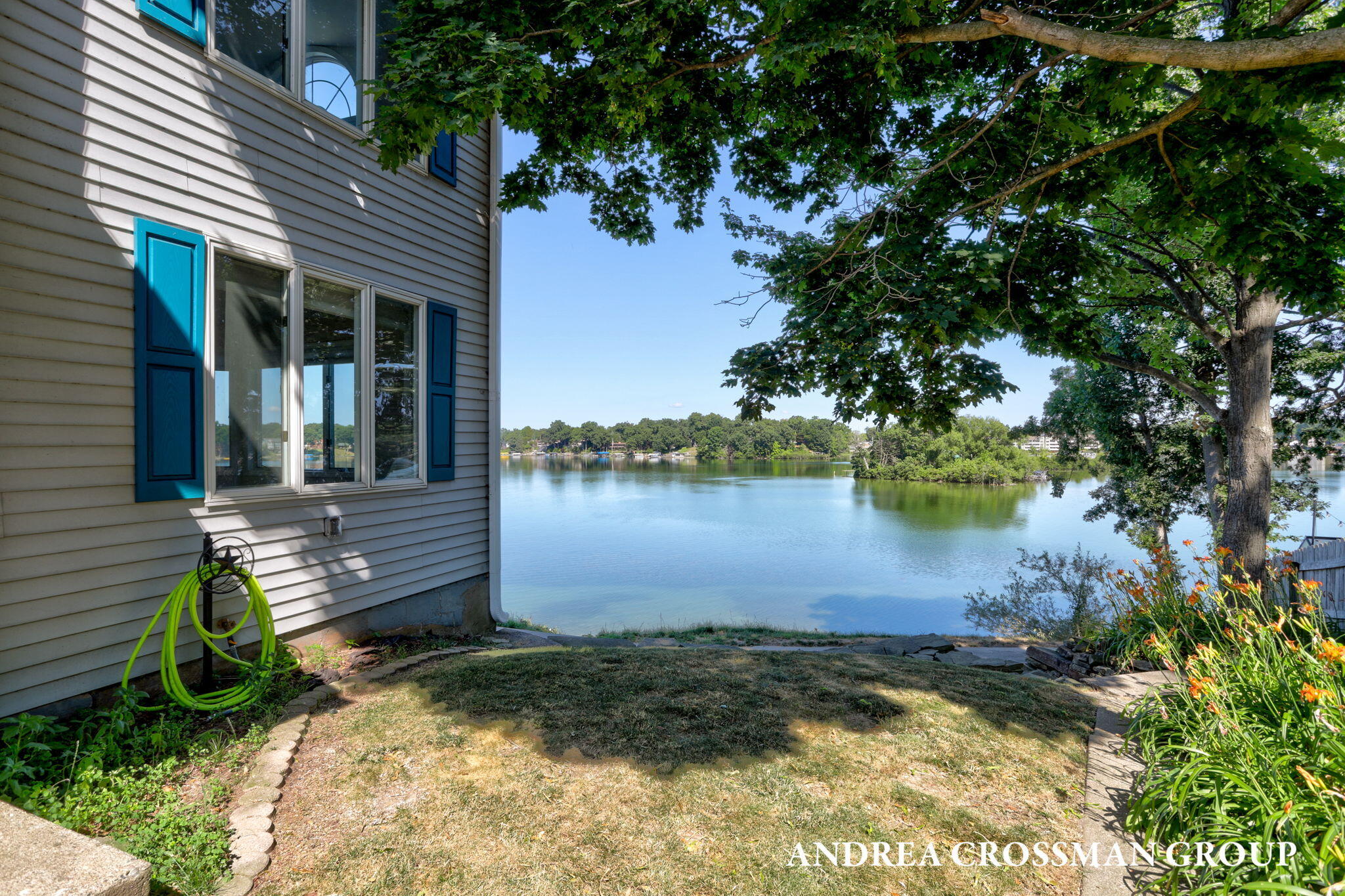 567 Breezy Bluff Street