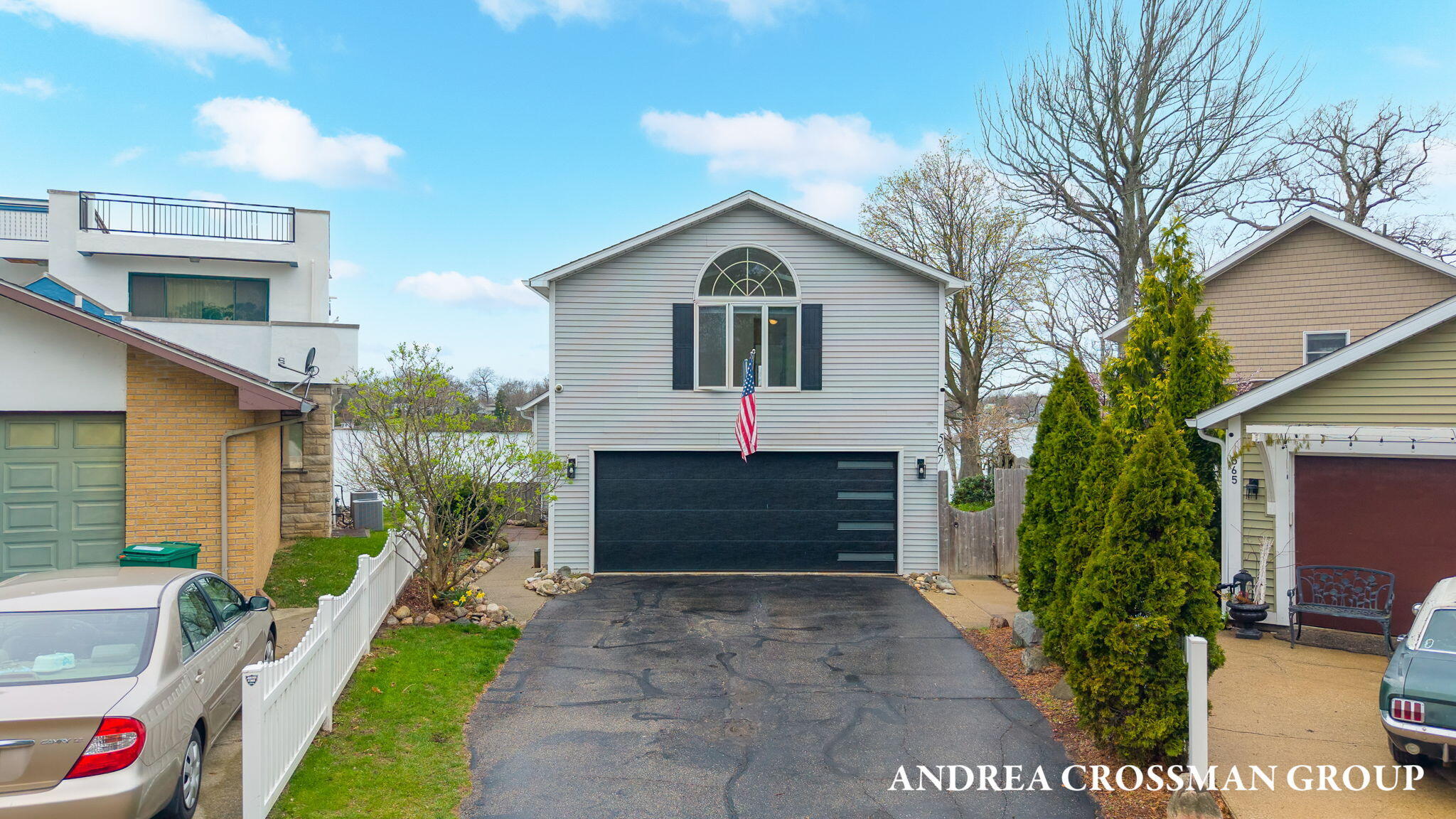 567 Breezy Bluff Street