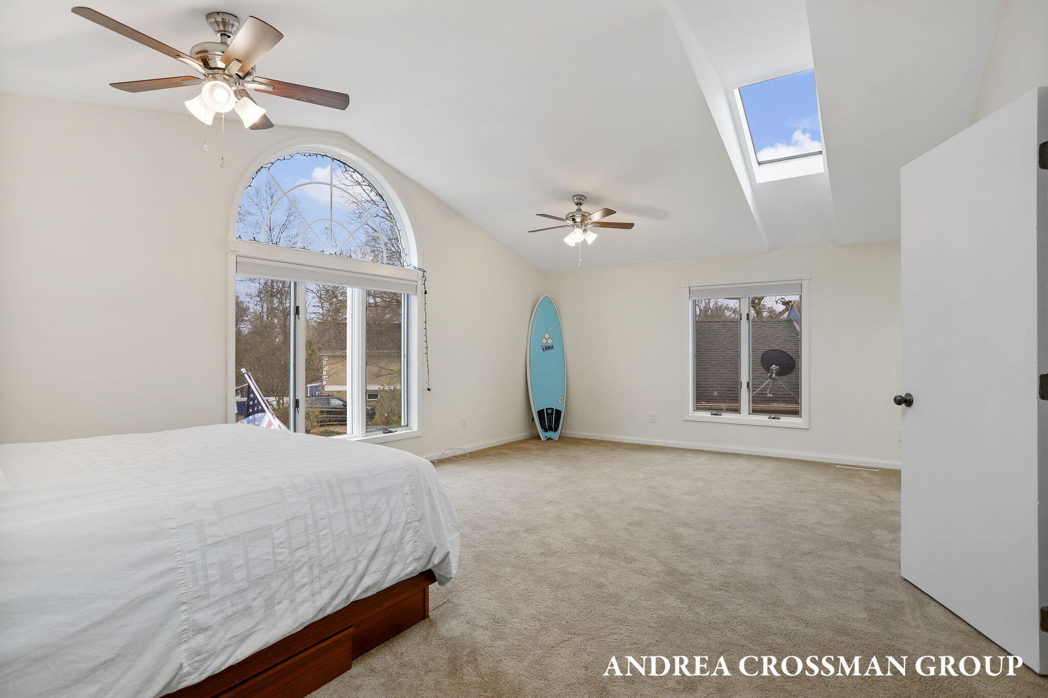 567 Breezy Bluff Street