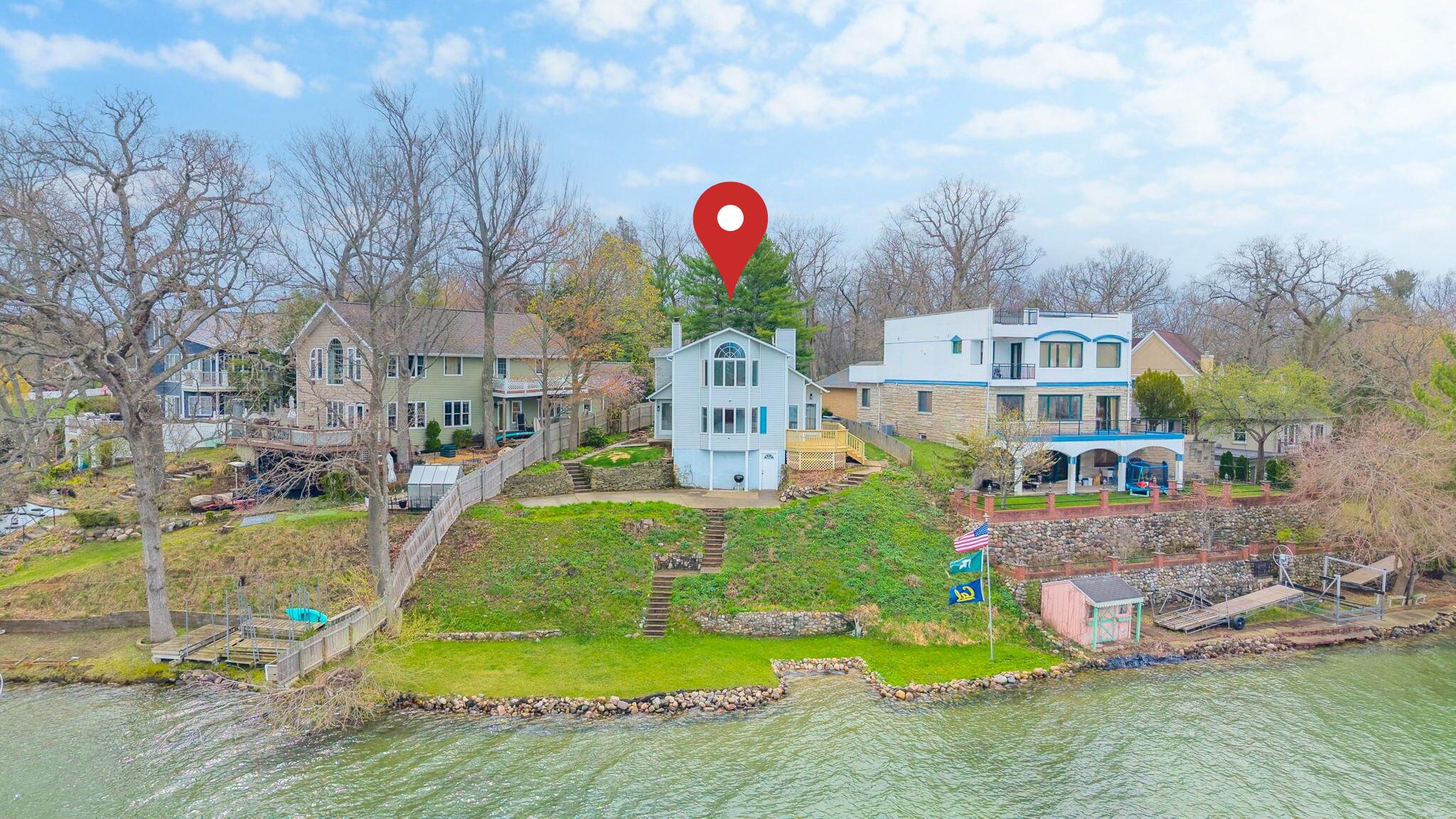 567 Breezy Bluff Street