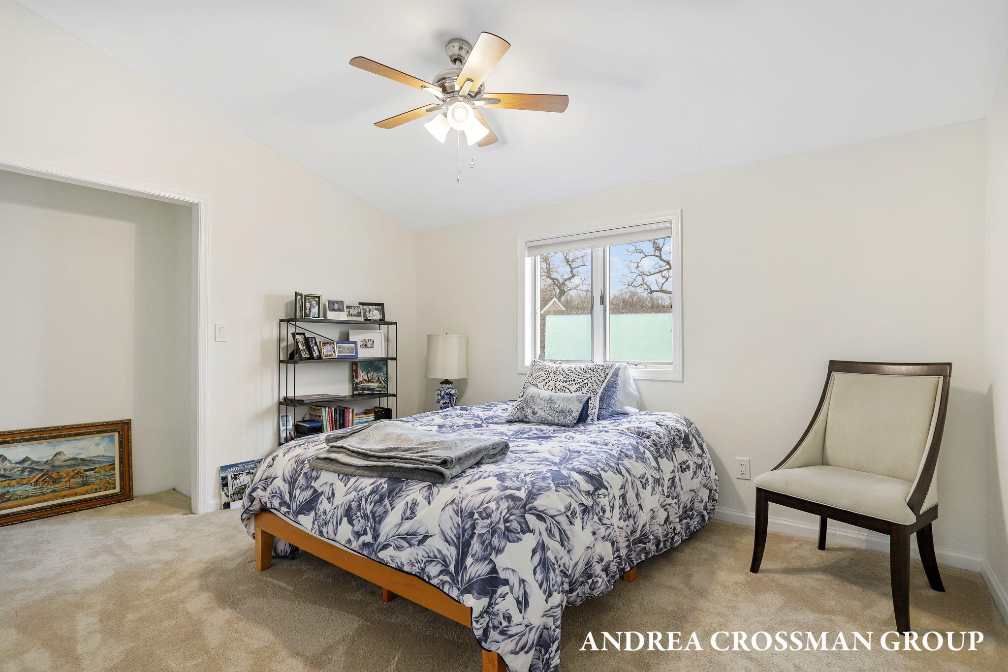 567 Breezy Bluff Street