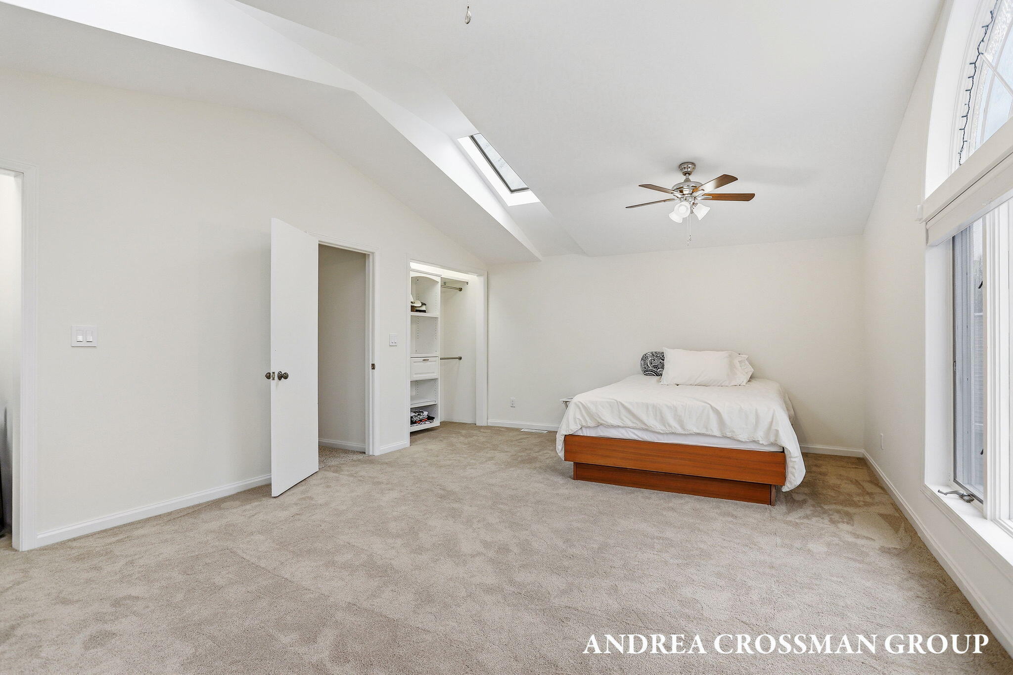 567 Breezy Bluff Street