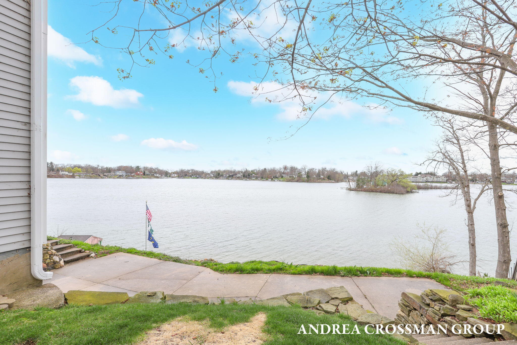 567 Breezy Bluff Street