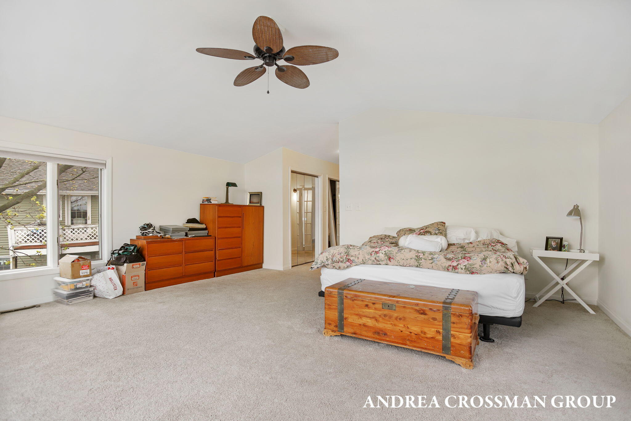 567 Breezy Bluff Street