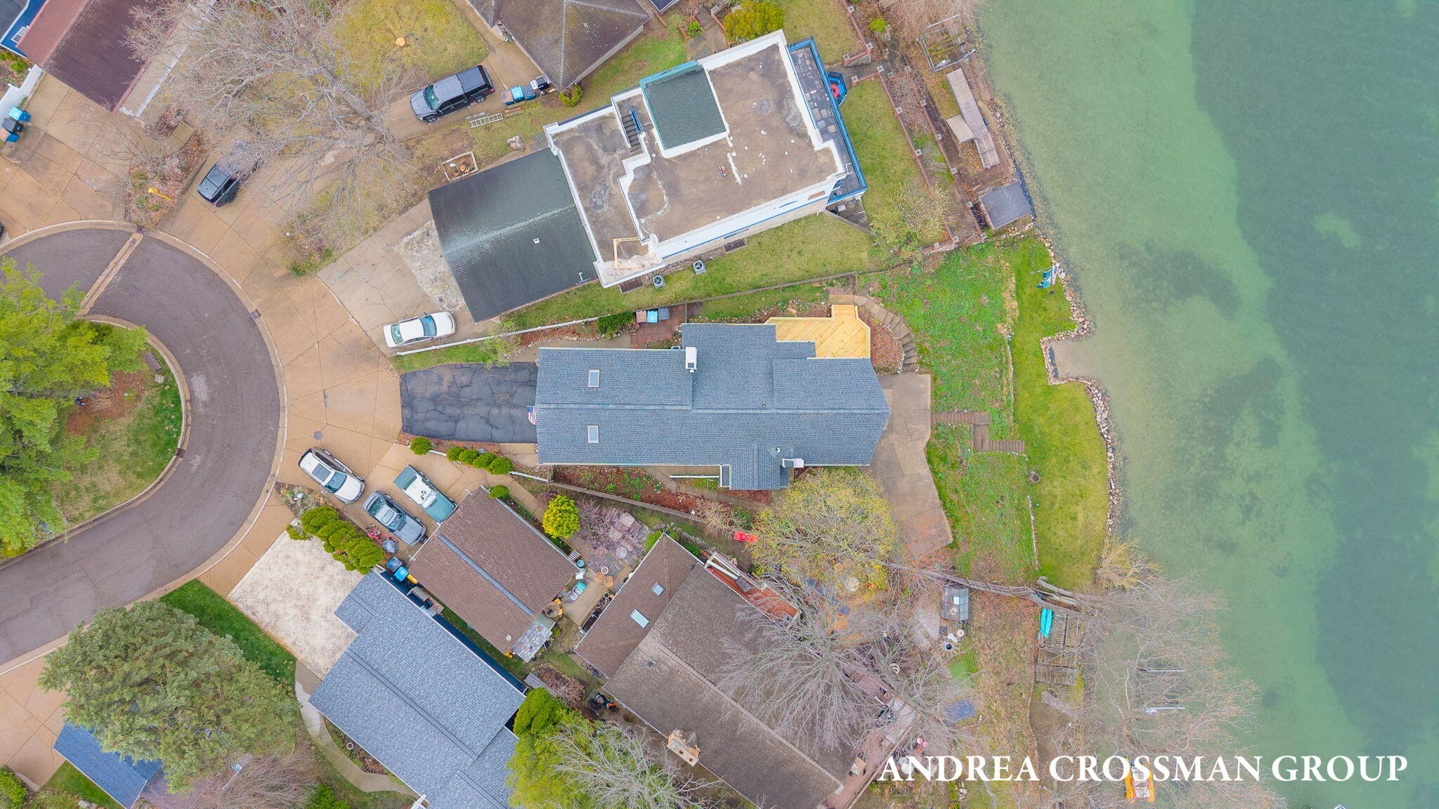 567 Breezy Bluff Street