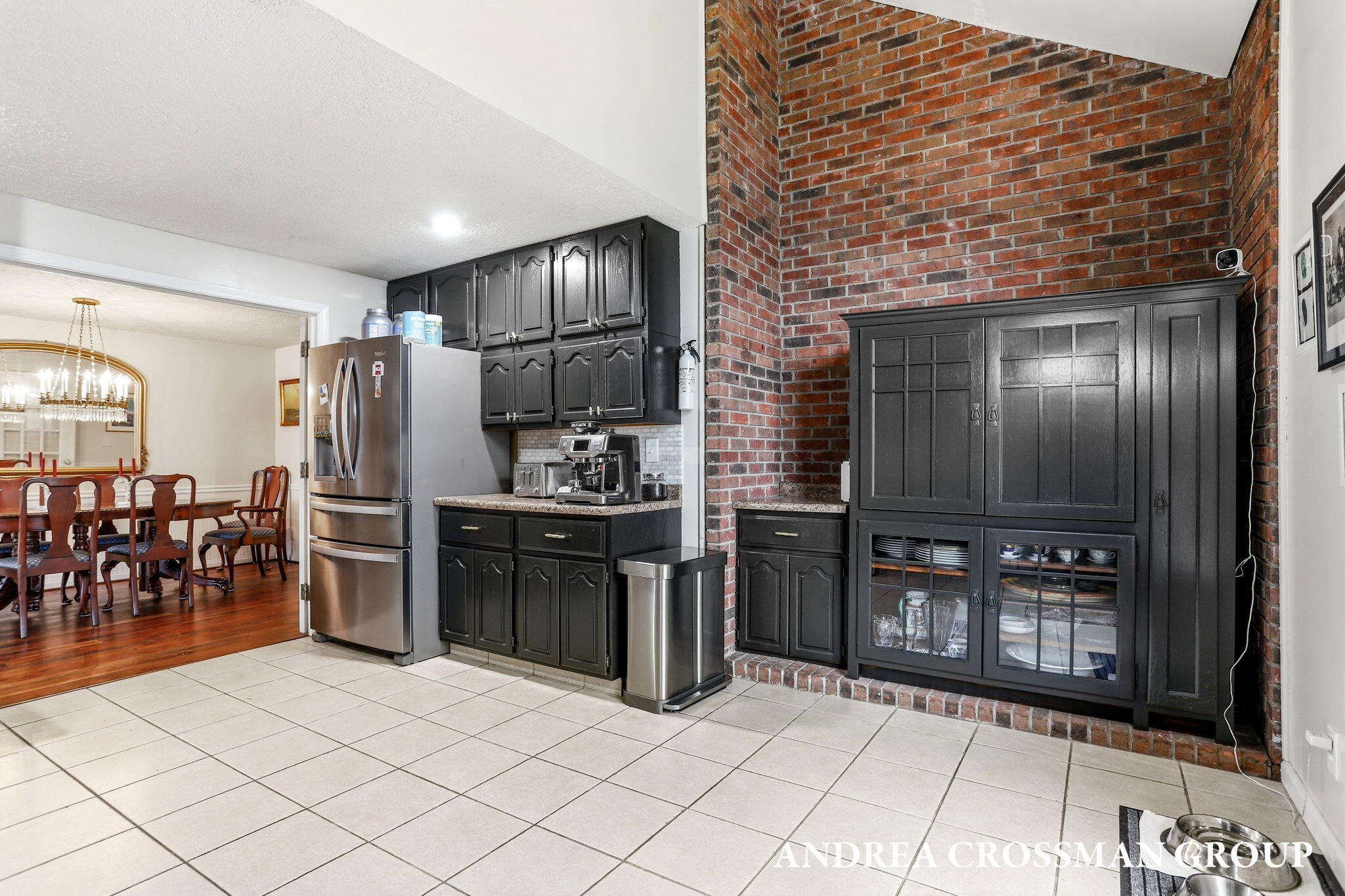 567 Breezy Bluff Street