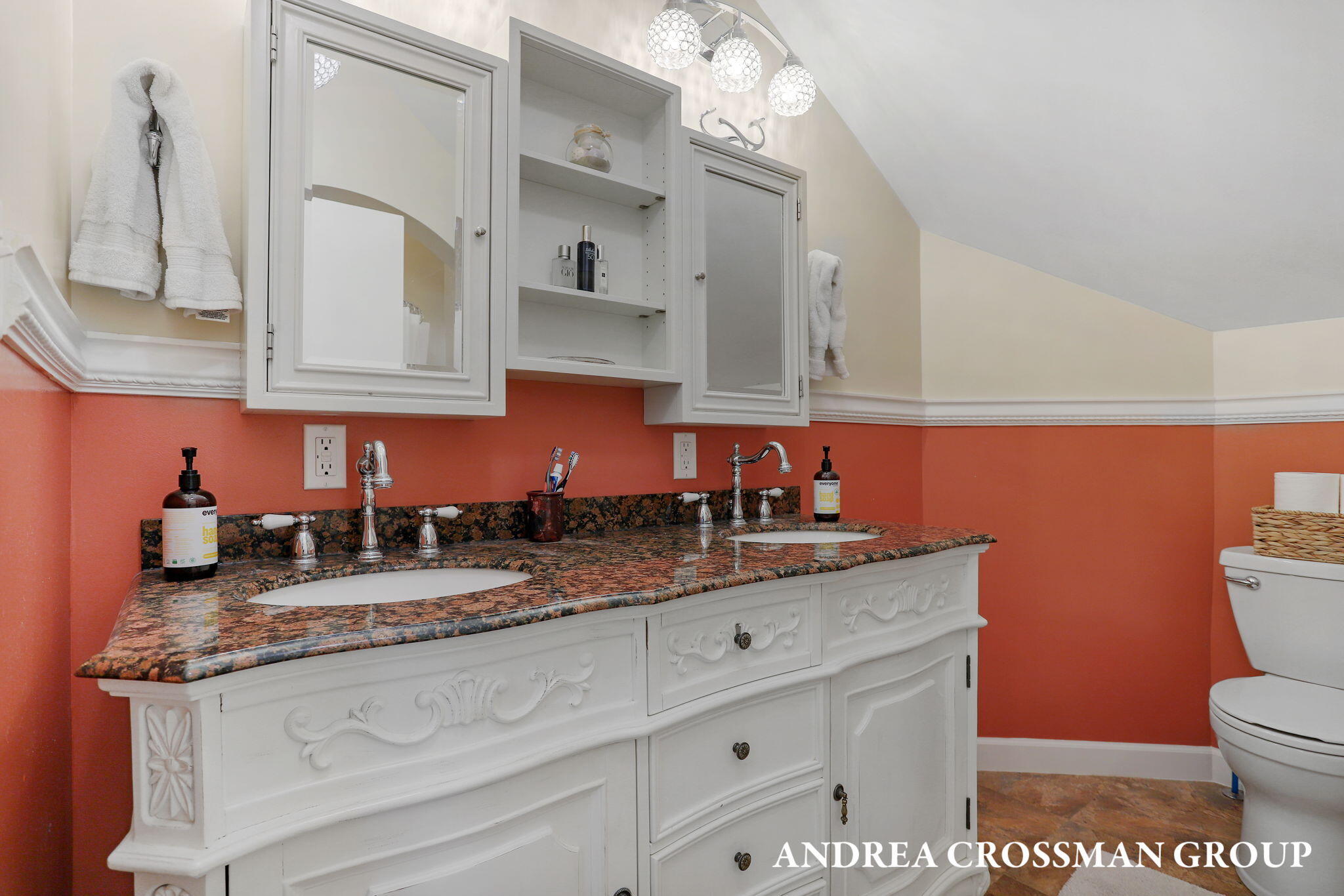 567 Breezy Bluff Street