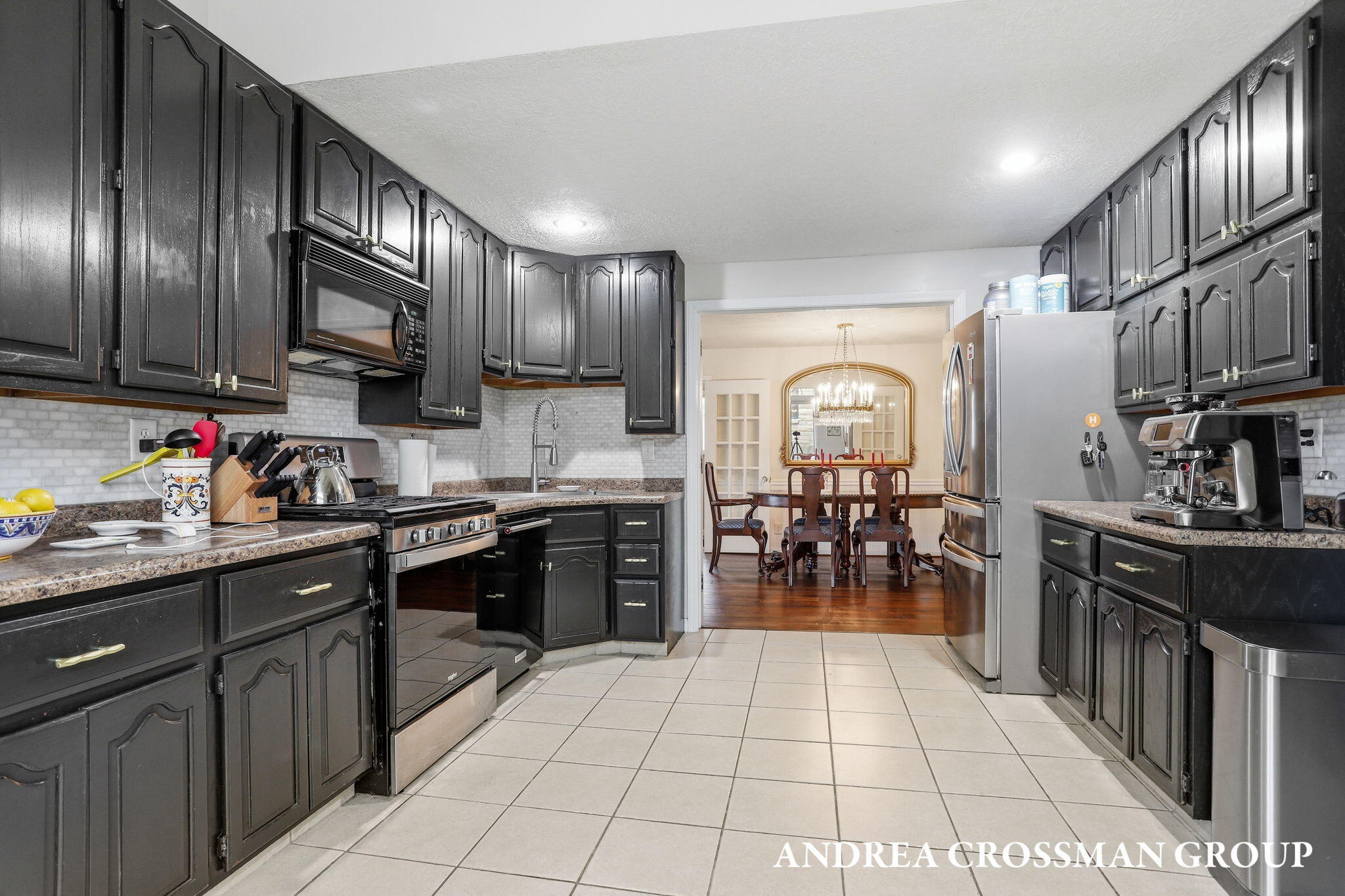 567 Breezy Bluff Street