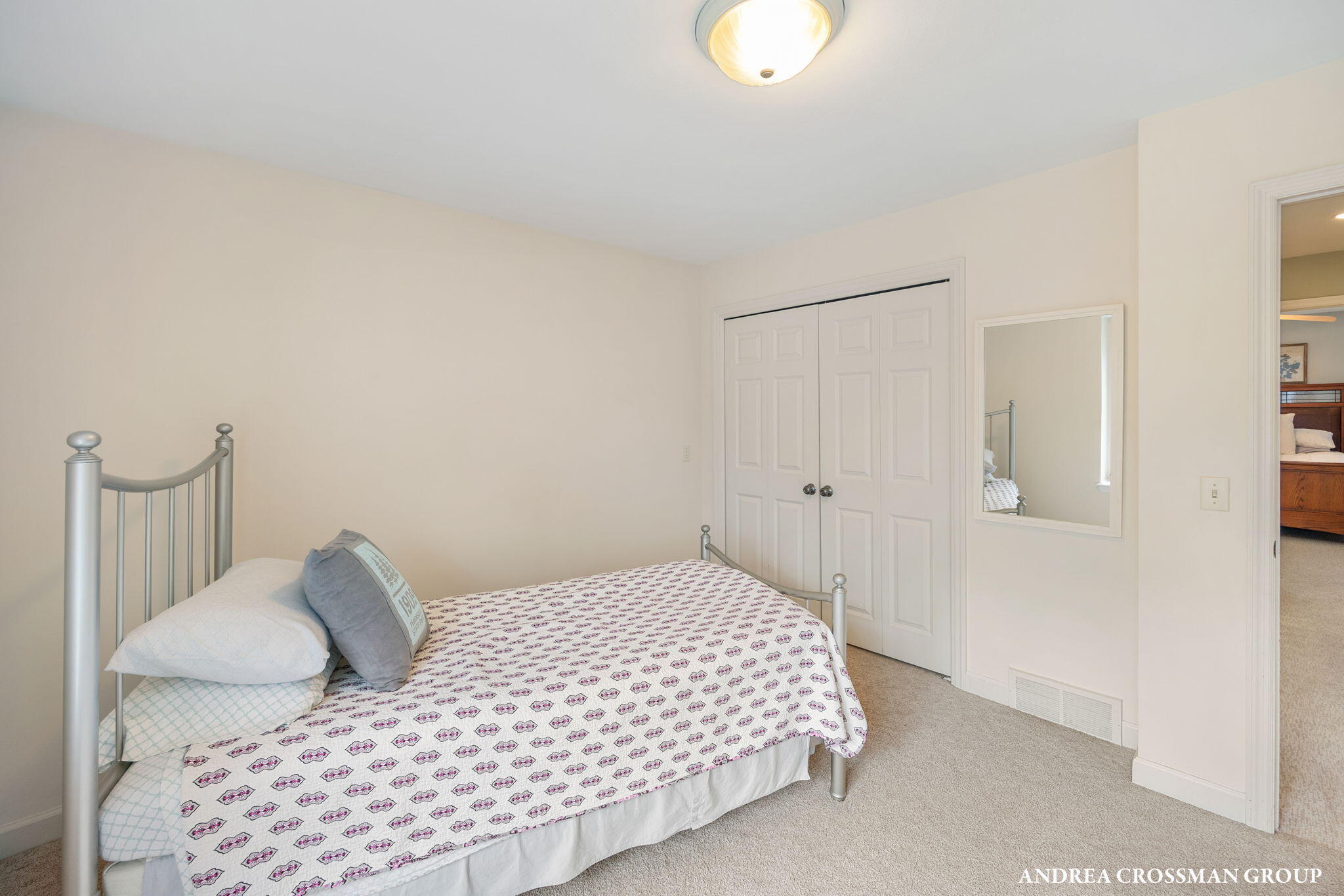 14887 Riverside Trail