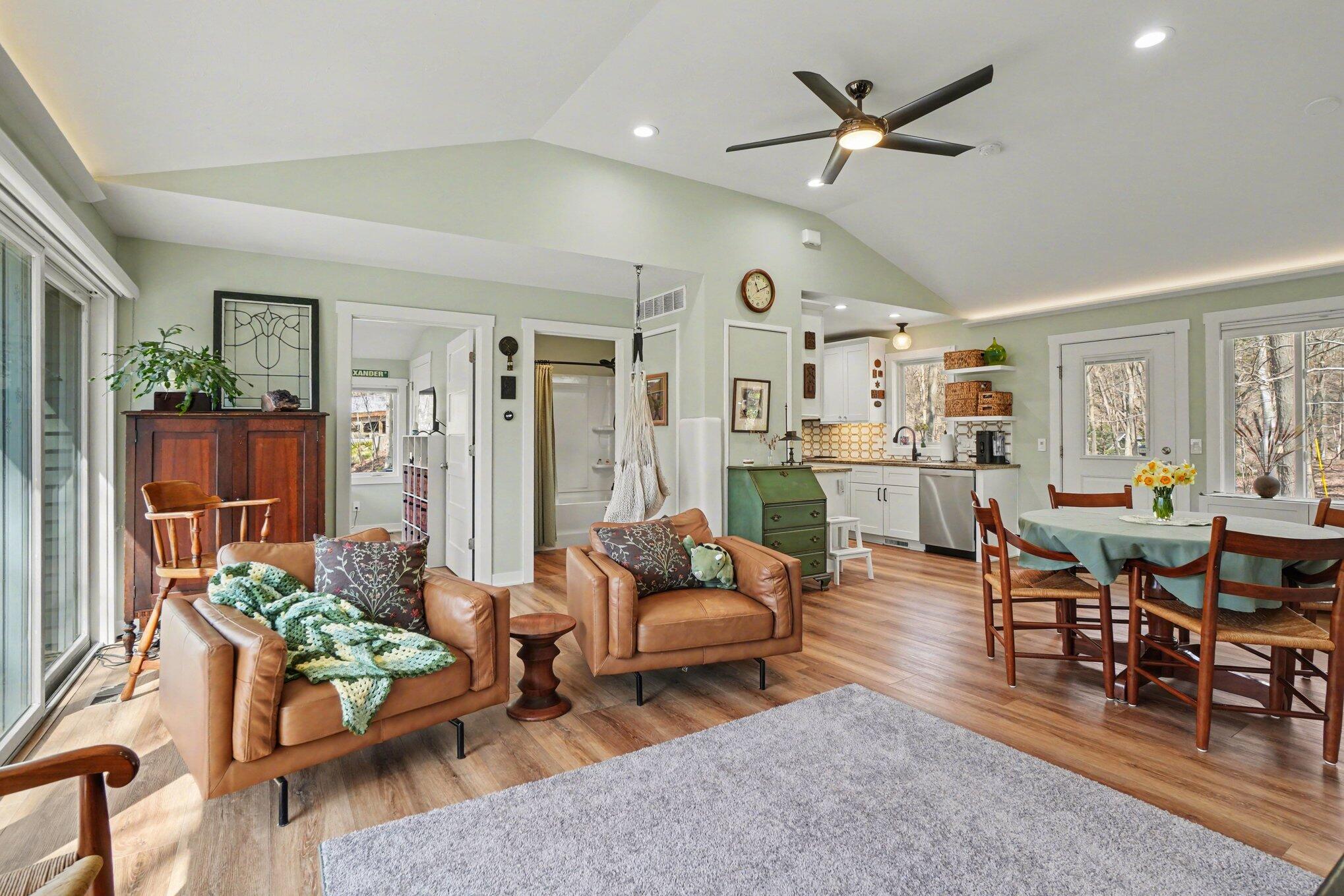 2424 Cardinal Lane