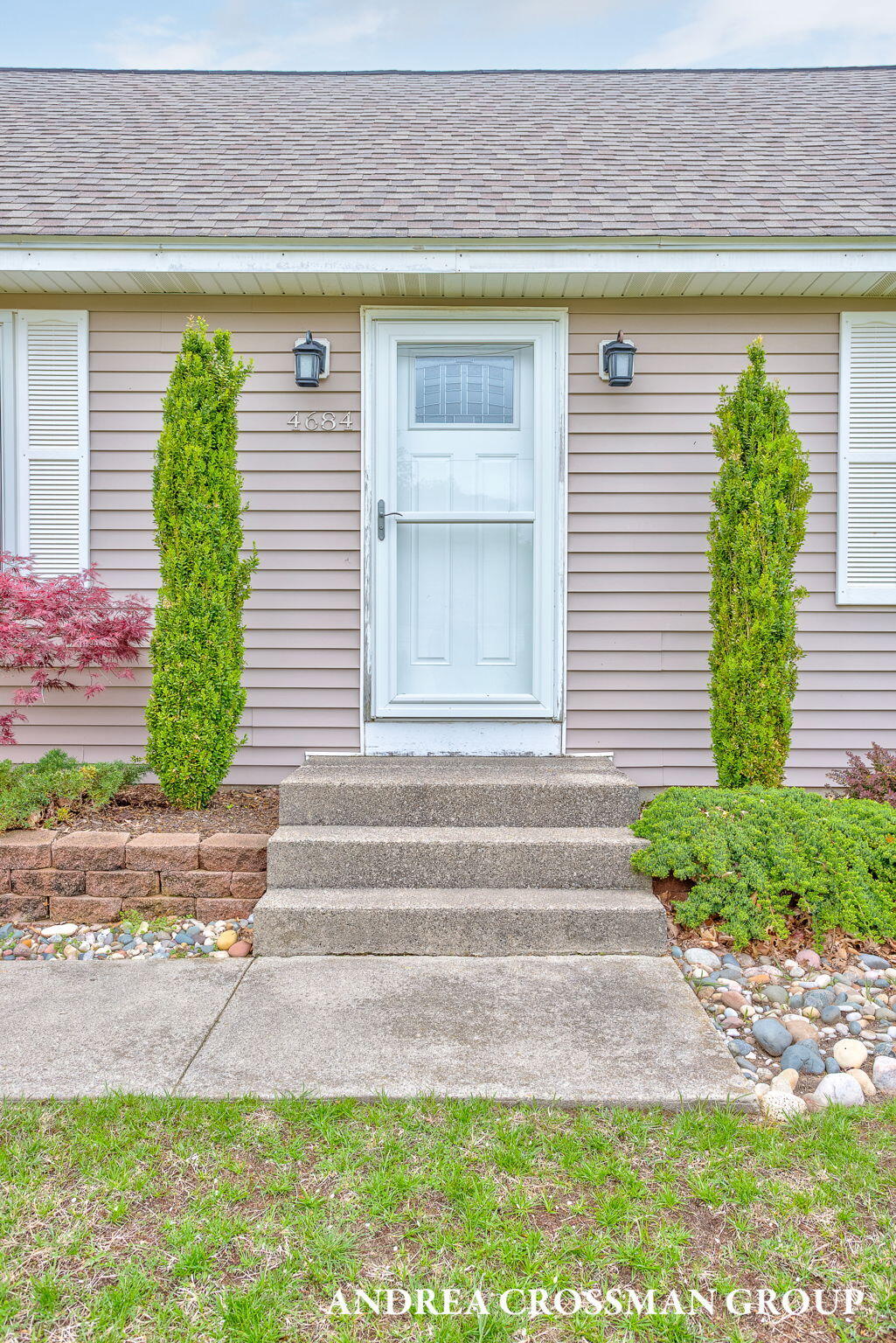 4684 Pine Drive