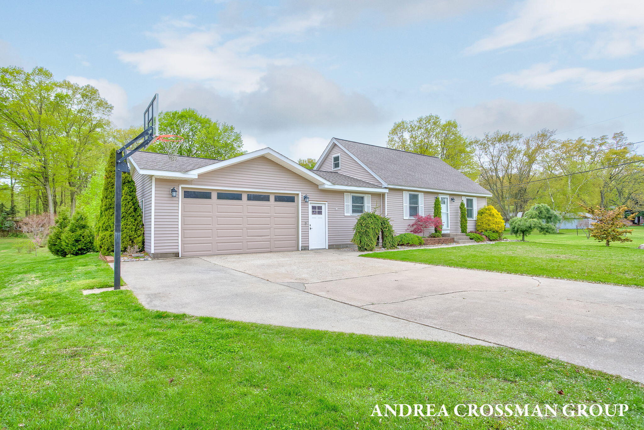 4684 Pine Drive
