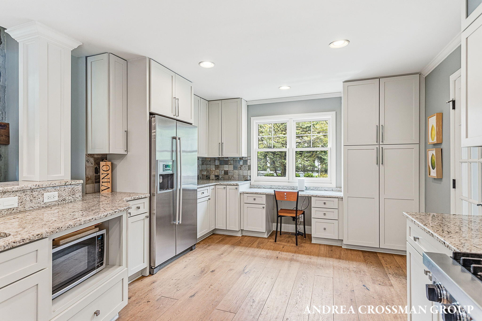 2338 Lakeshore Drive