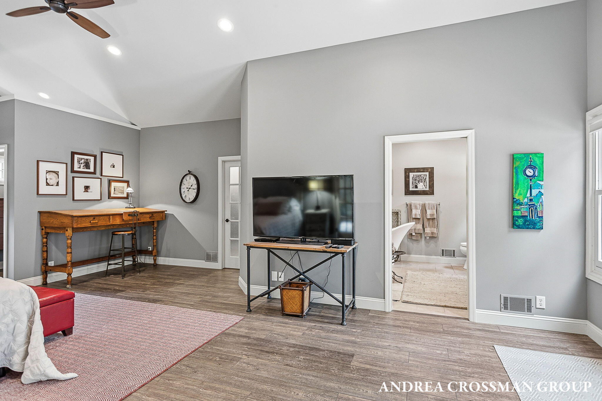 2338 Lakeshore Drive