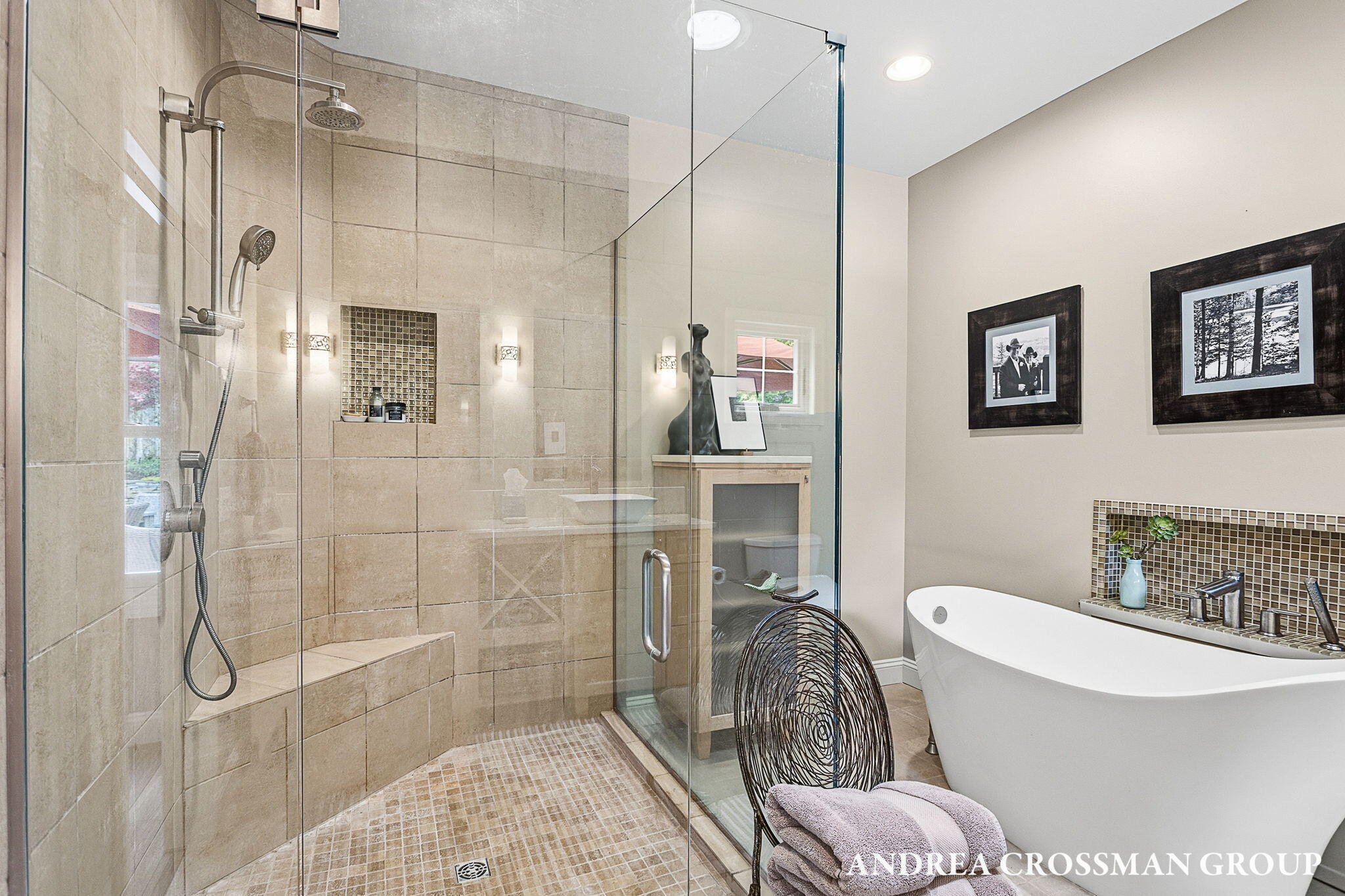 2338 Lakeshore Drive