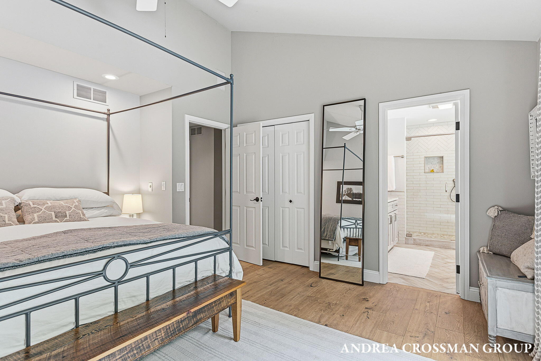 2338 Lakeshore Drive