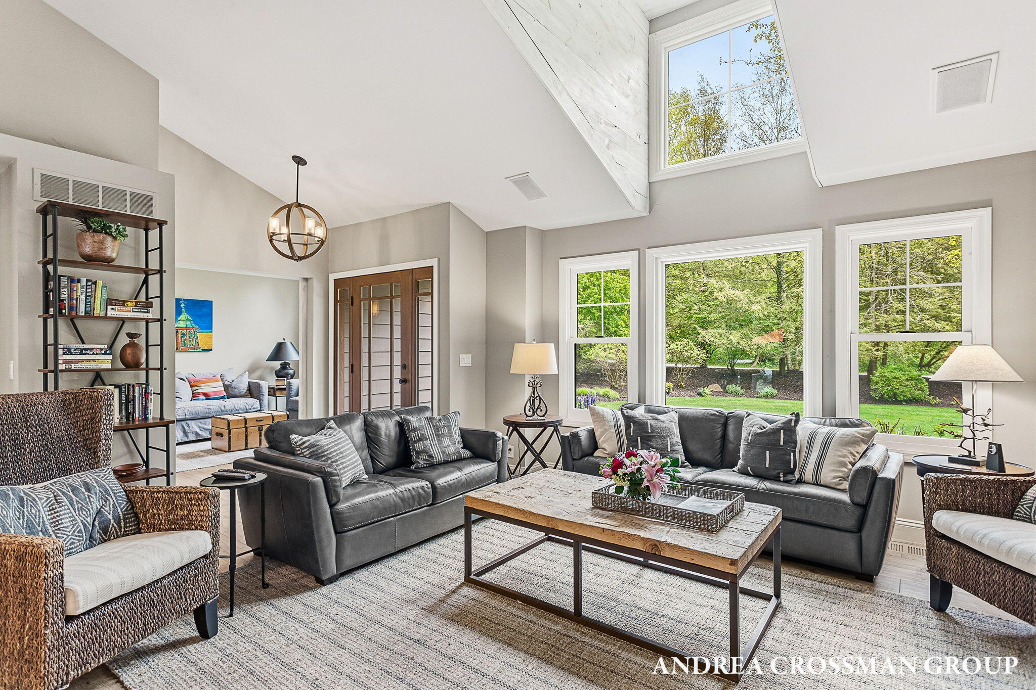 2338 Lakeshore Drive