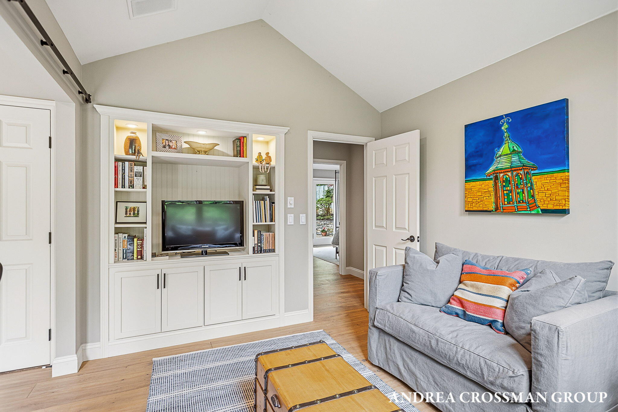 2338 Lakeshore Drive