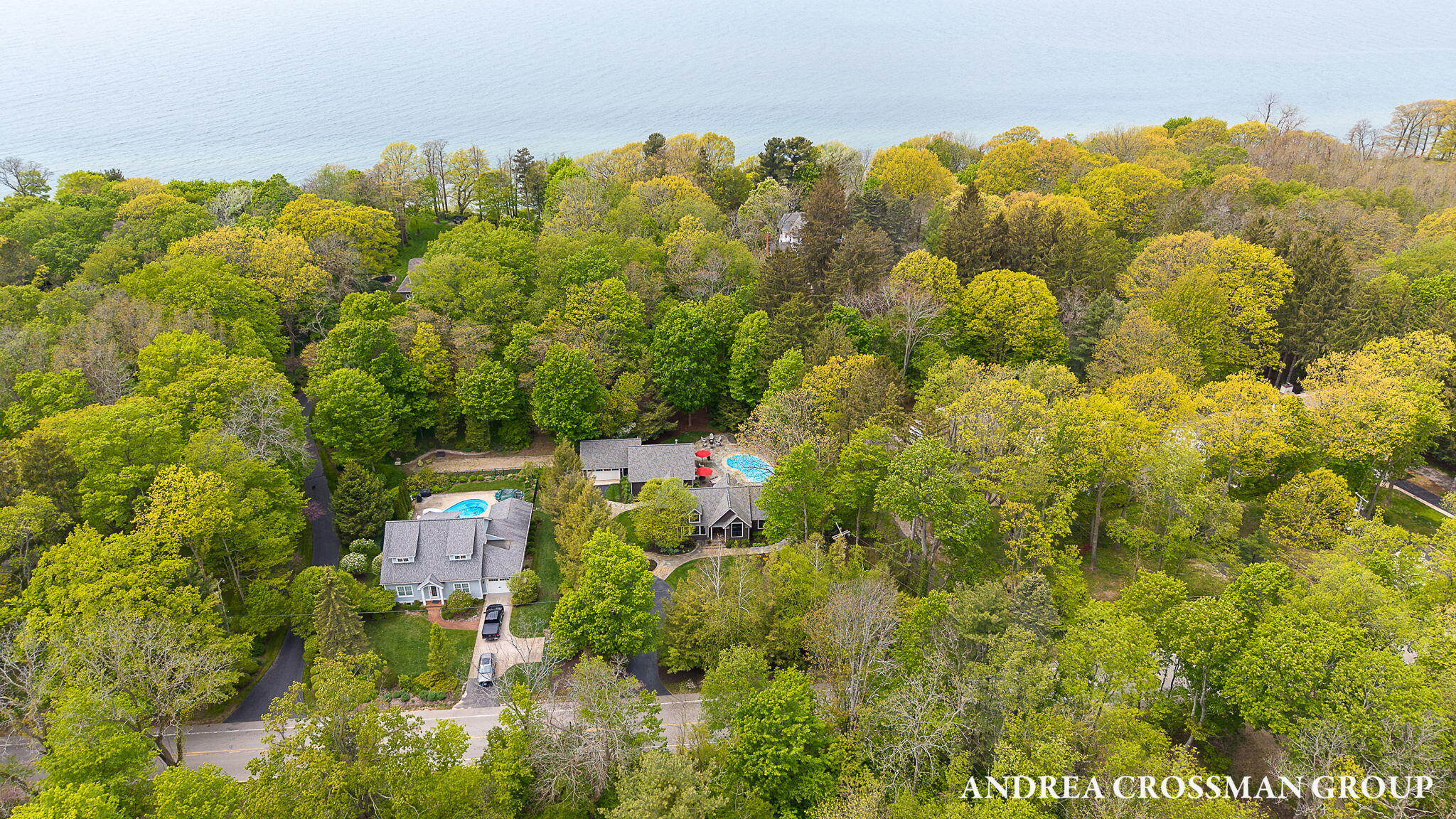 2338 Lakeshore Drive