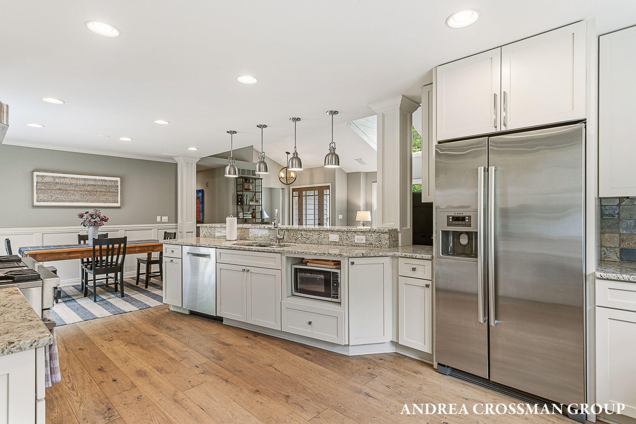 2338 Lakeshore Drive