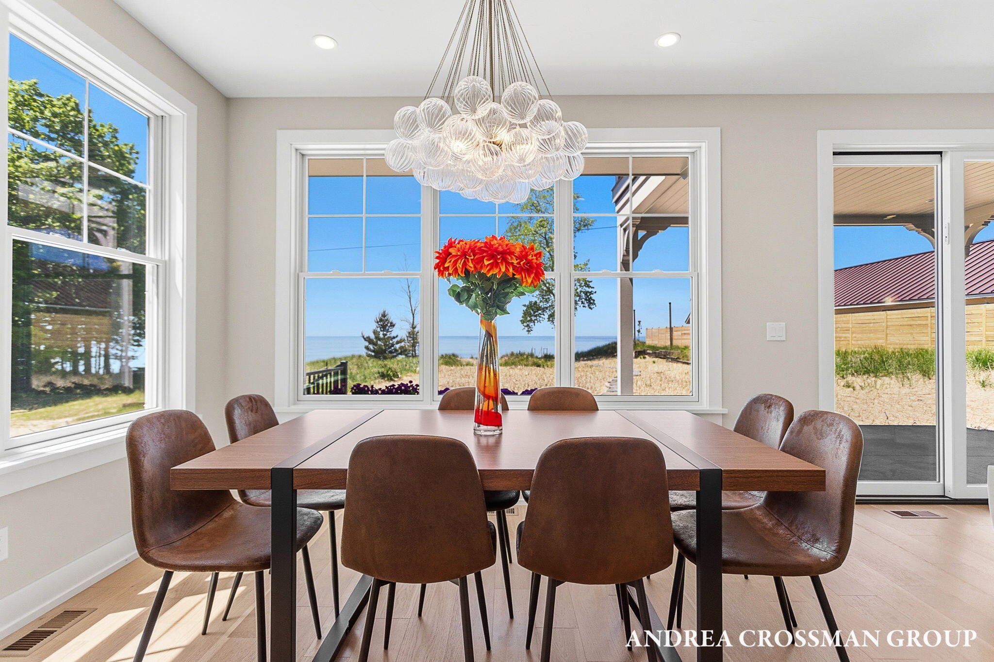 6401 Lakeshore Drive