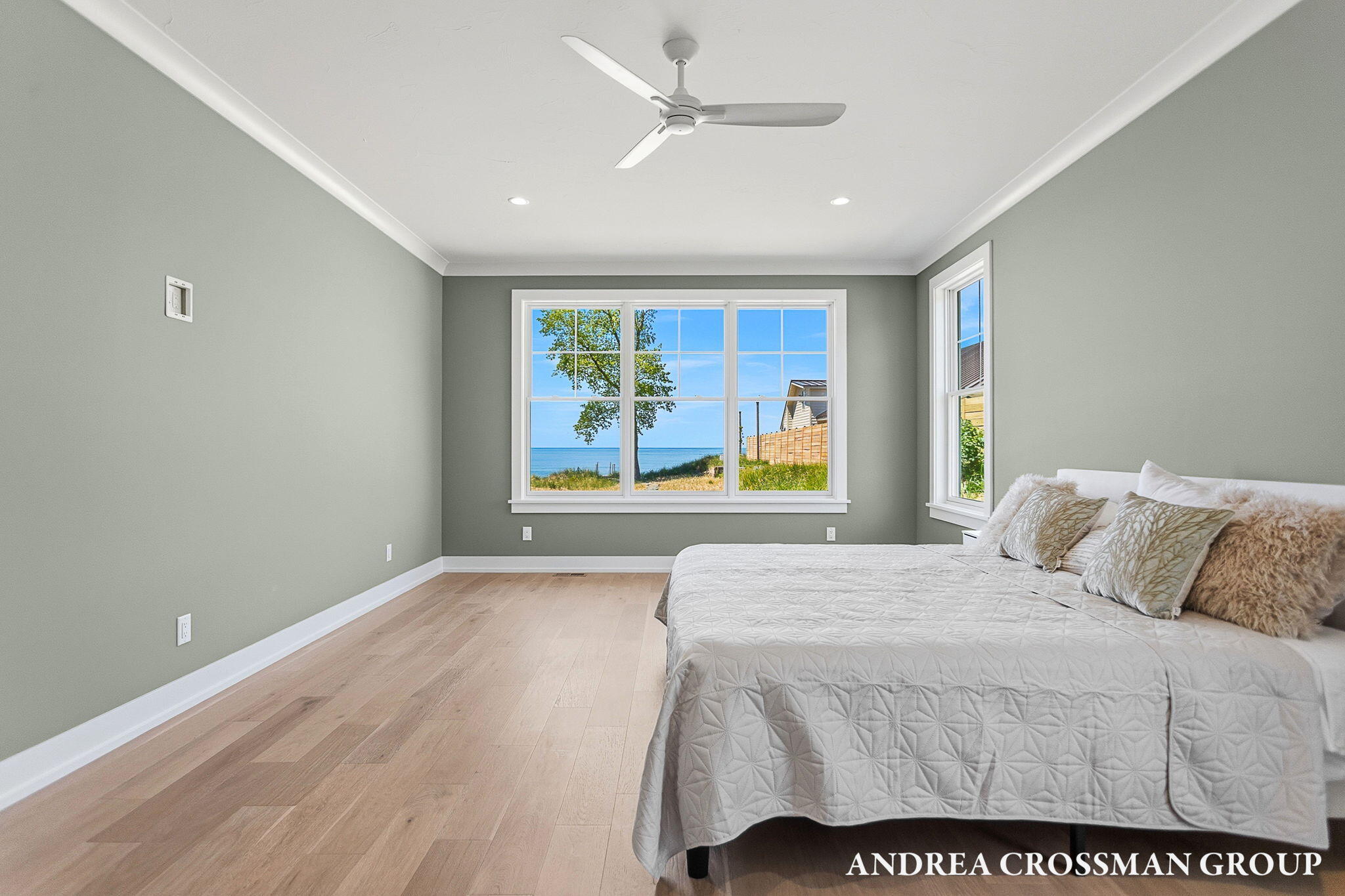 6401 Lakeshore Drive