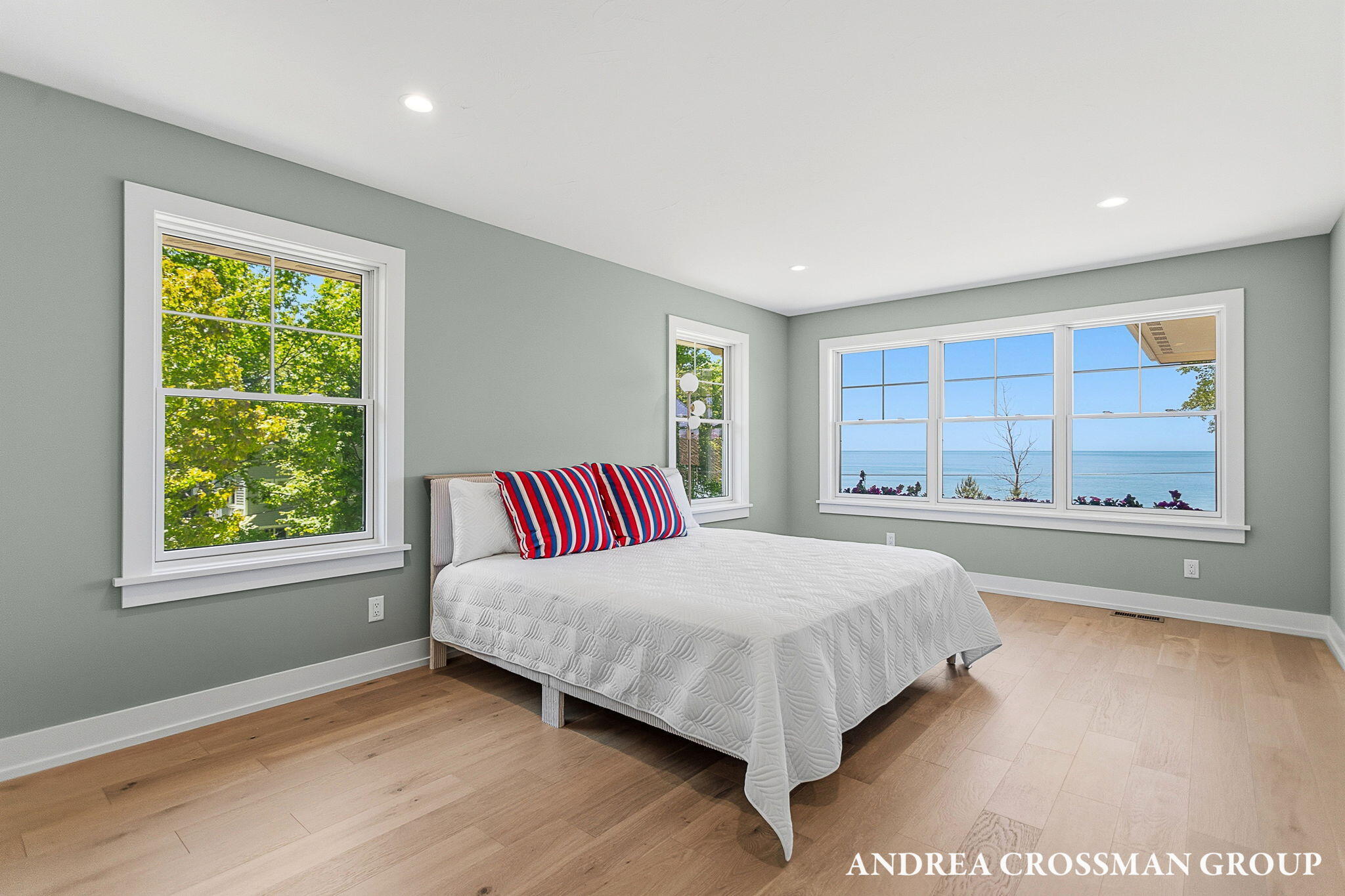 6401 Lakeshore Drive