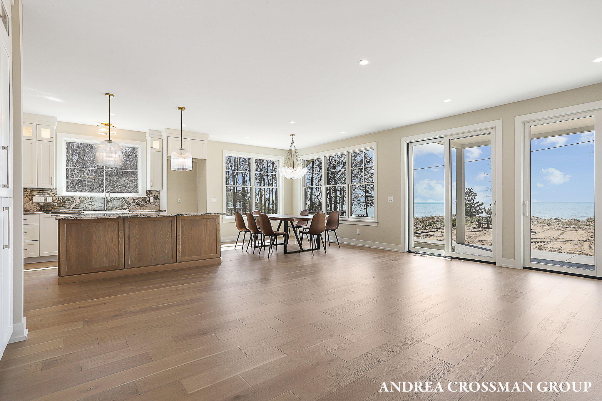 6401 Lakeshore Drive