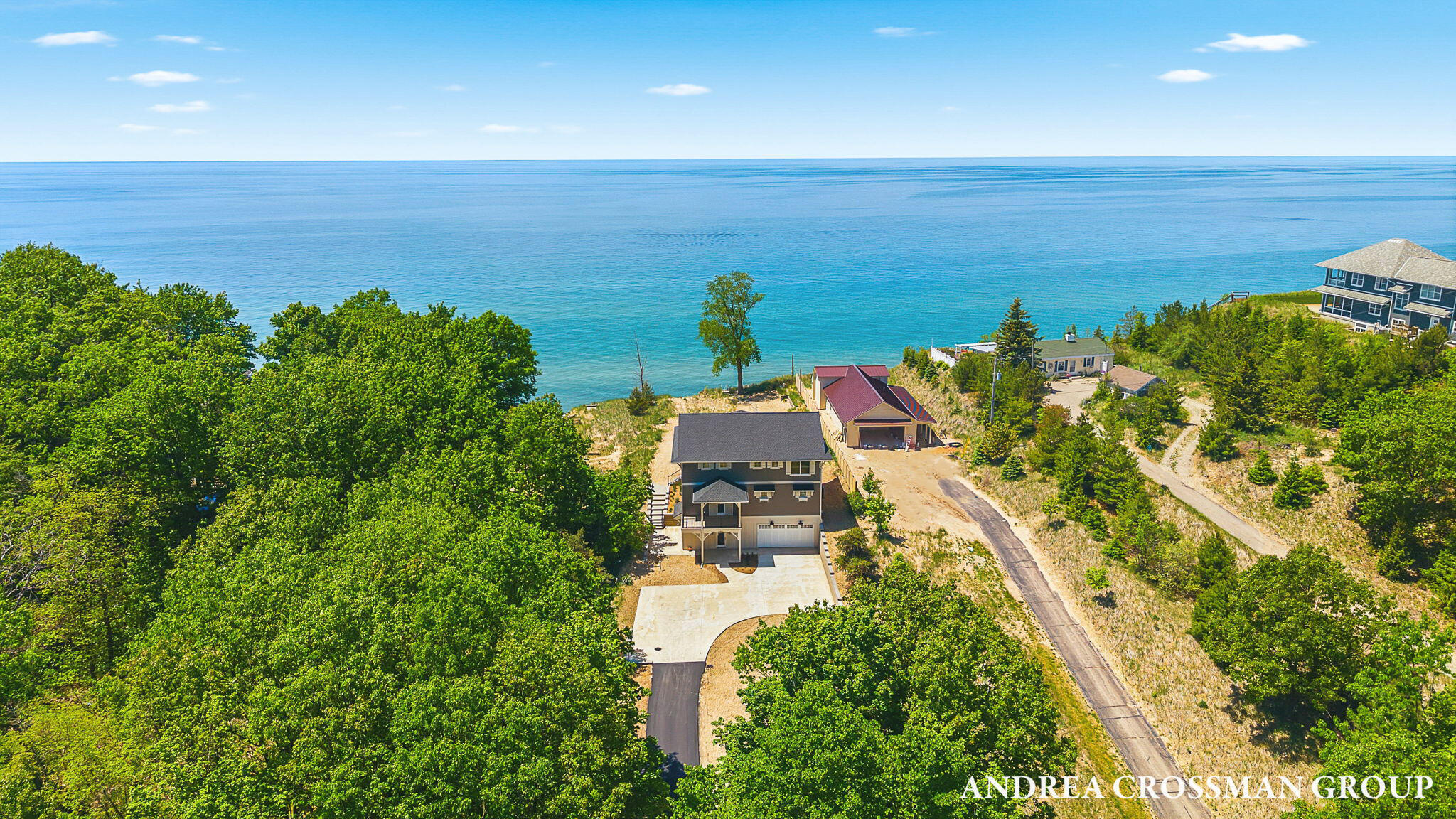 6401 Lakeshore Drive