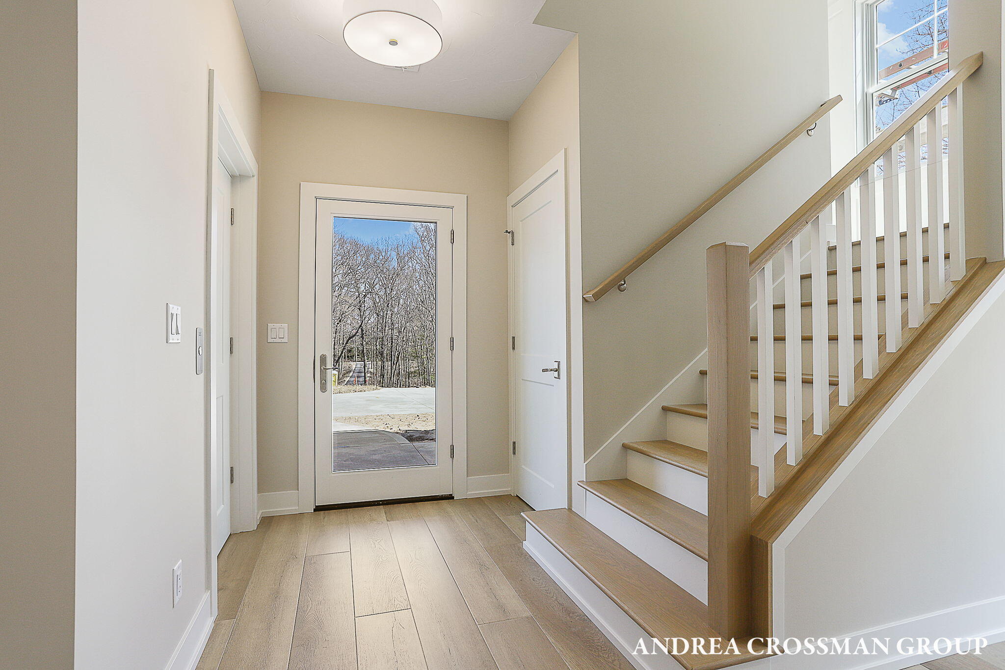 6401 Lakeshore Drive