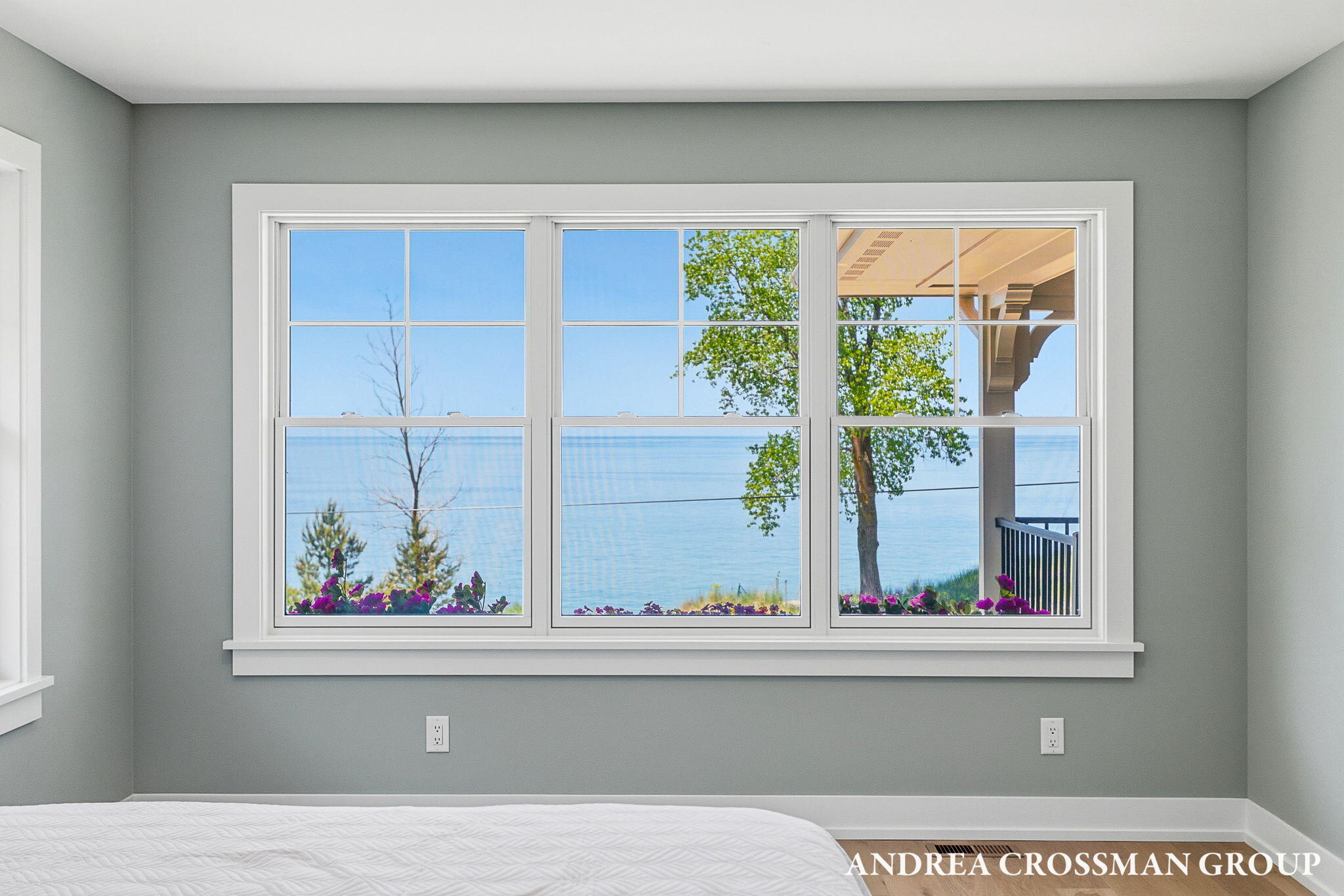6401 Lakeshore Drive