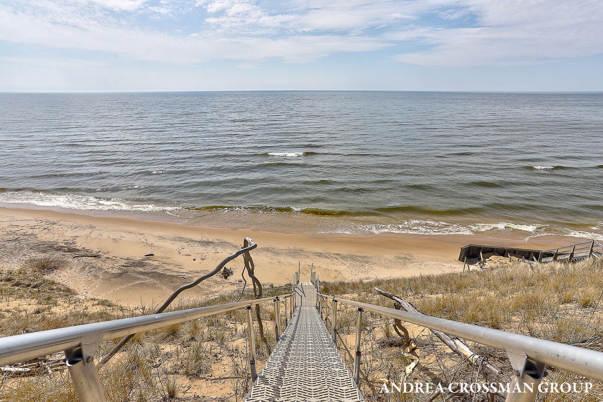 6401 Lakeshore Drive