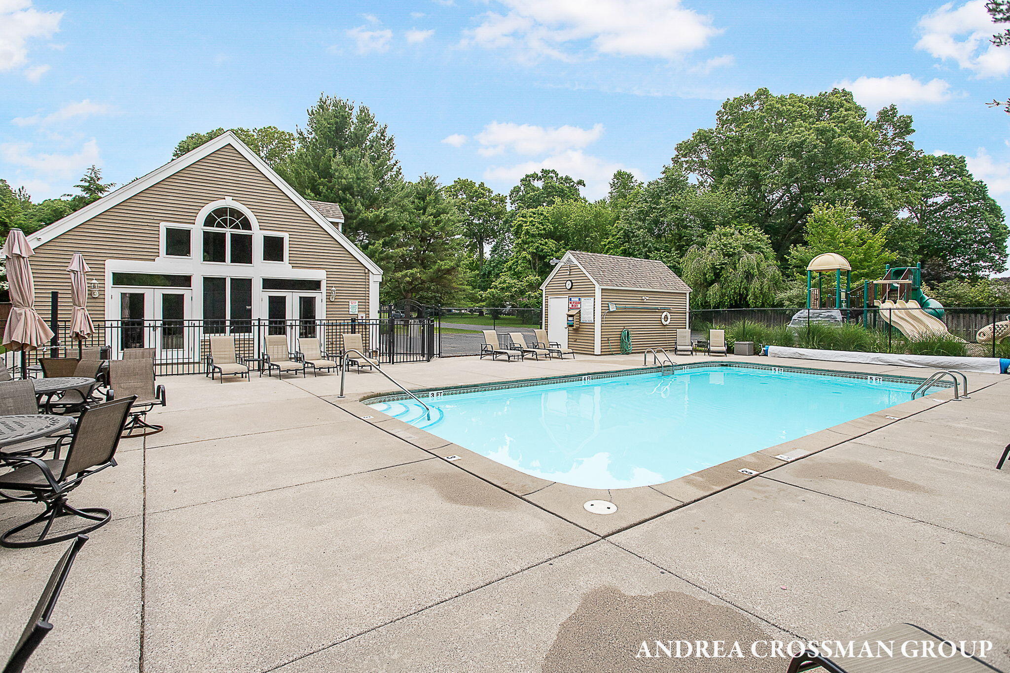 15213 Meadowwood Drive