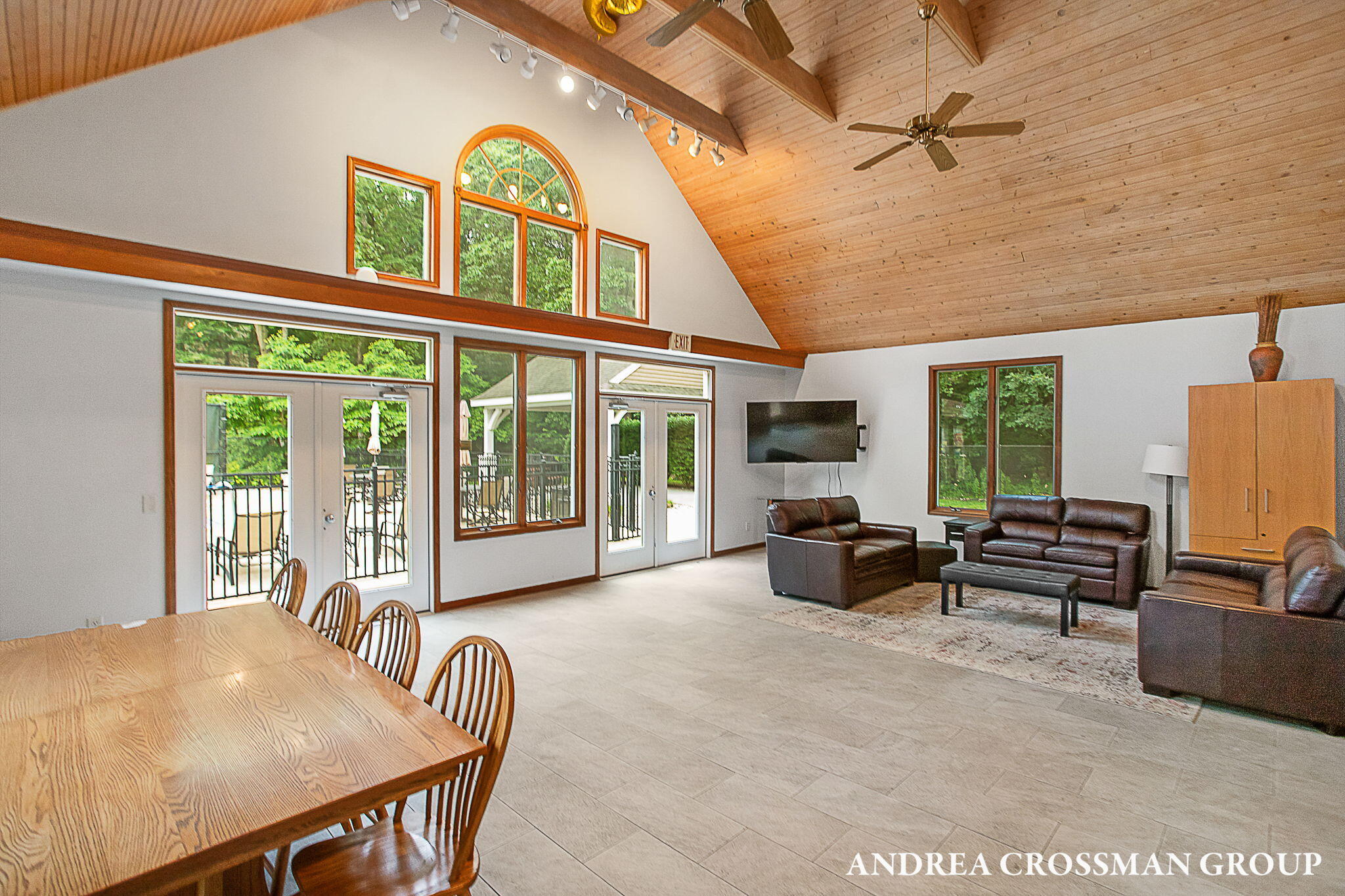 15213 Meadowwood Drive