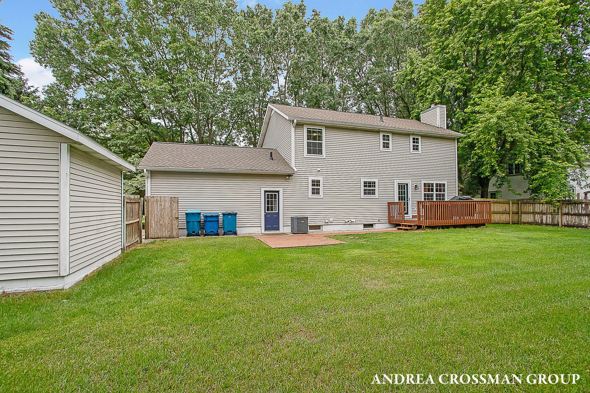 15213 Meadowwood Drive