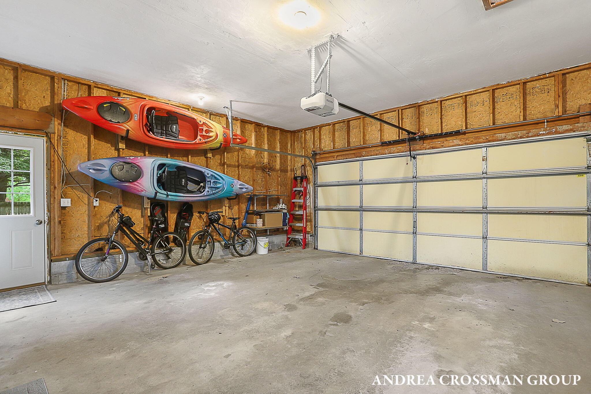 15213 Meadowwood Drive