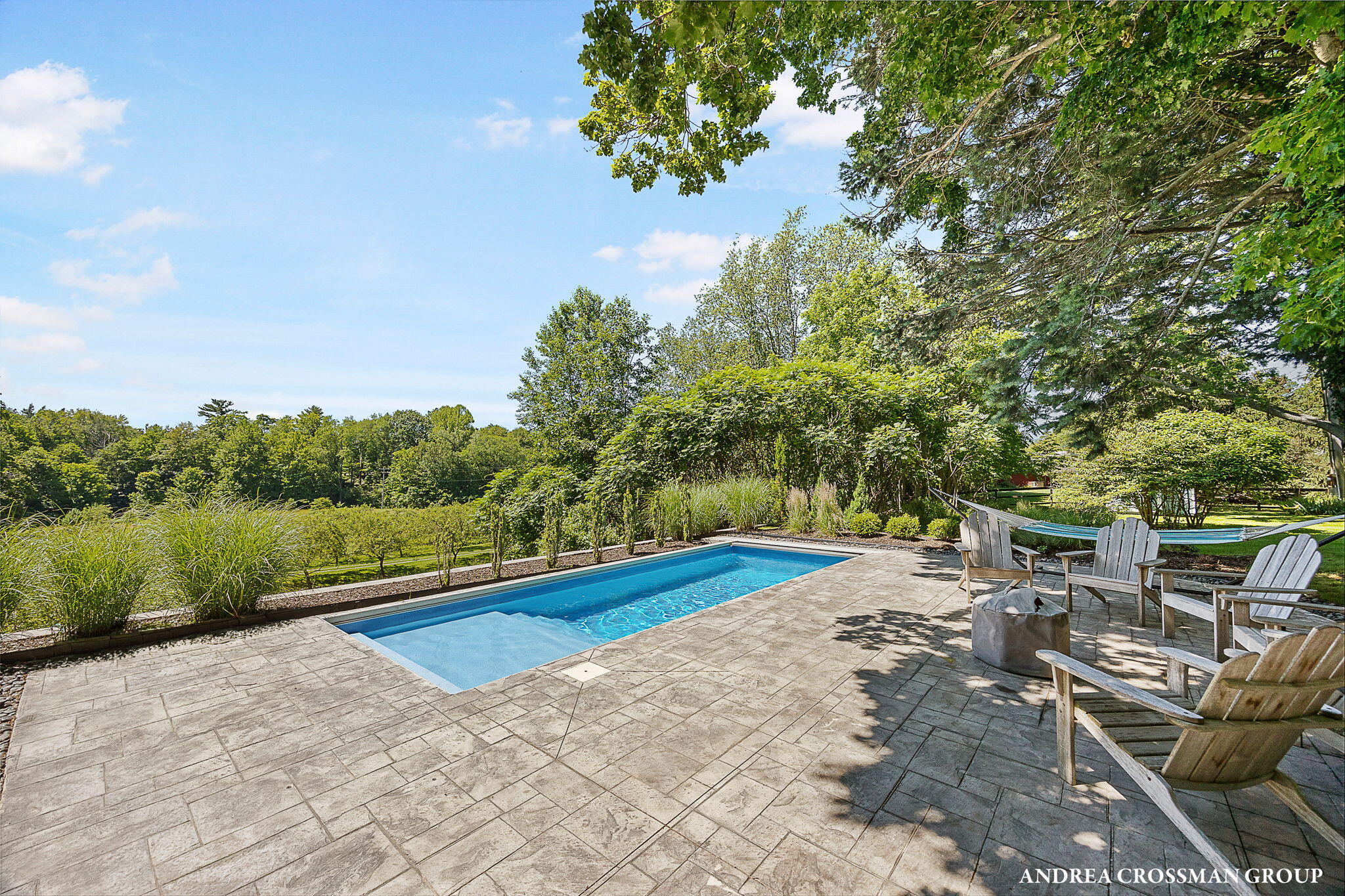 2056 Lakeshore Drive