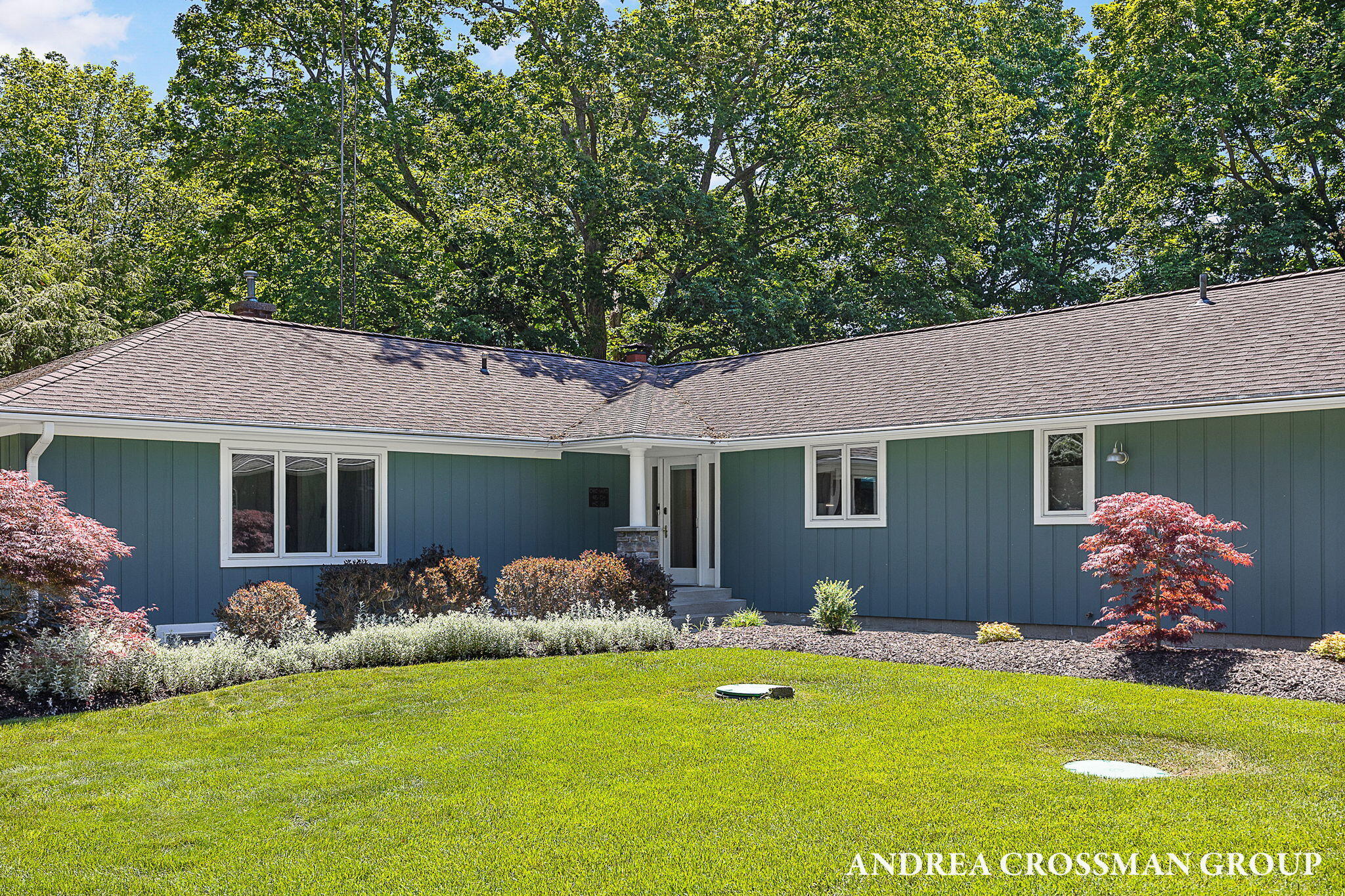 2056 Lakeshore Drive
