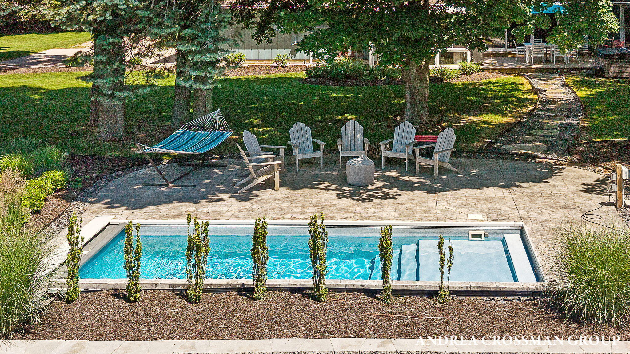 2056 Lakeshore Drive