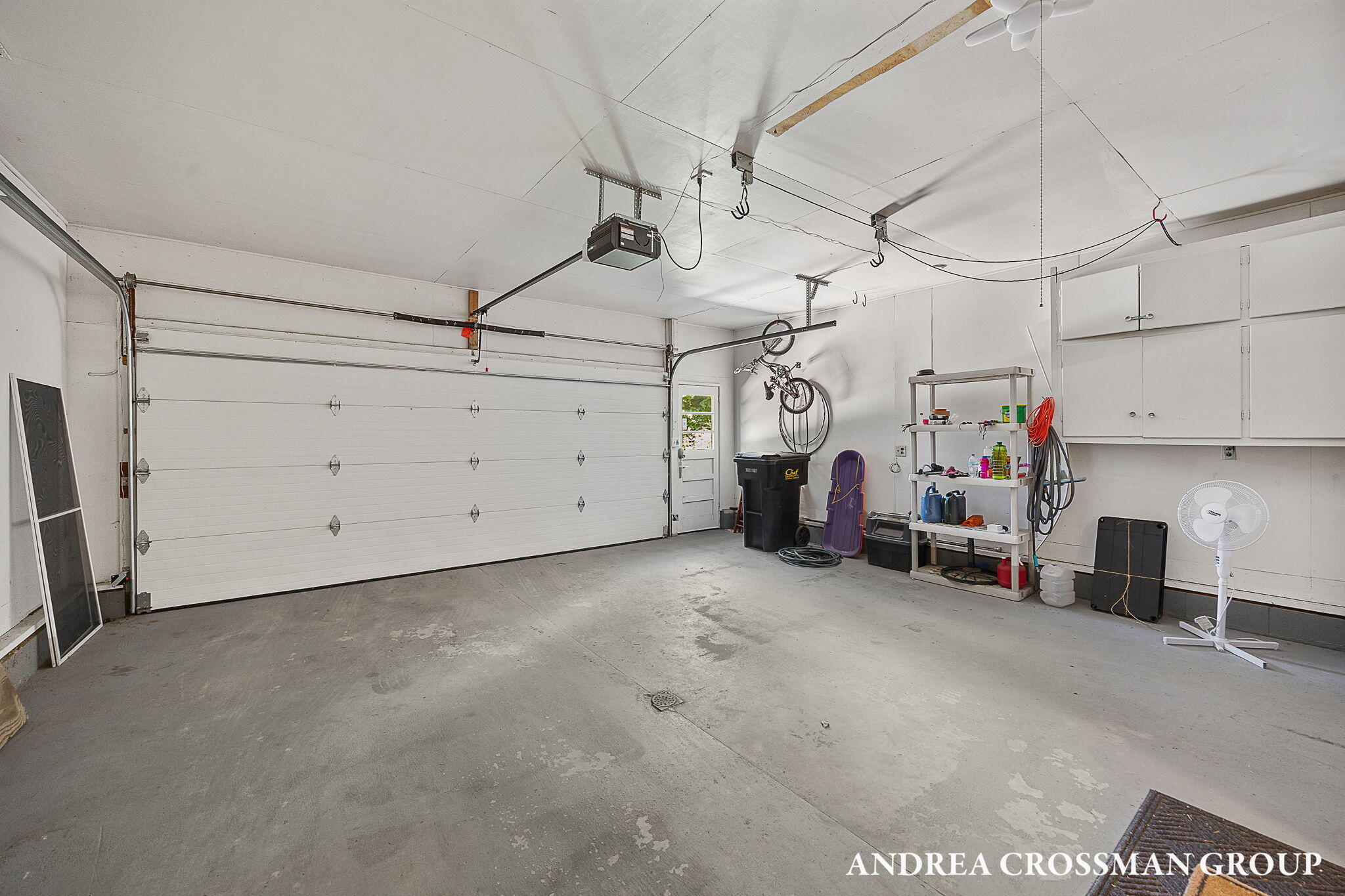 2056 Lakeshore Drive