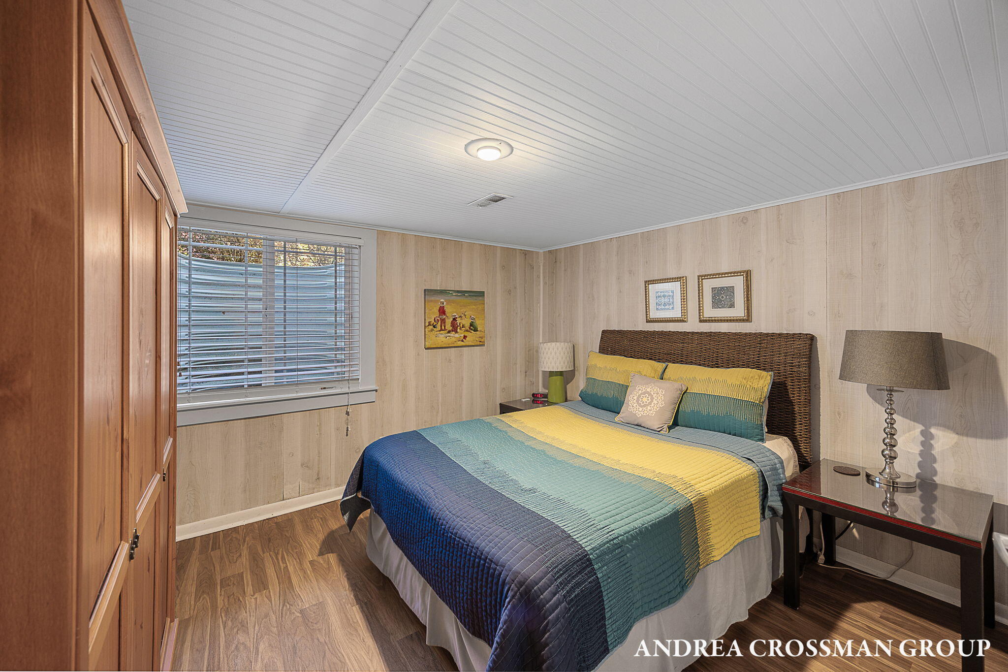 2056 Lakeshore Drive