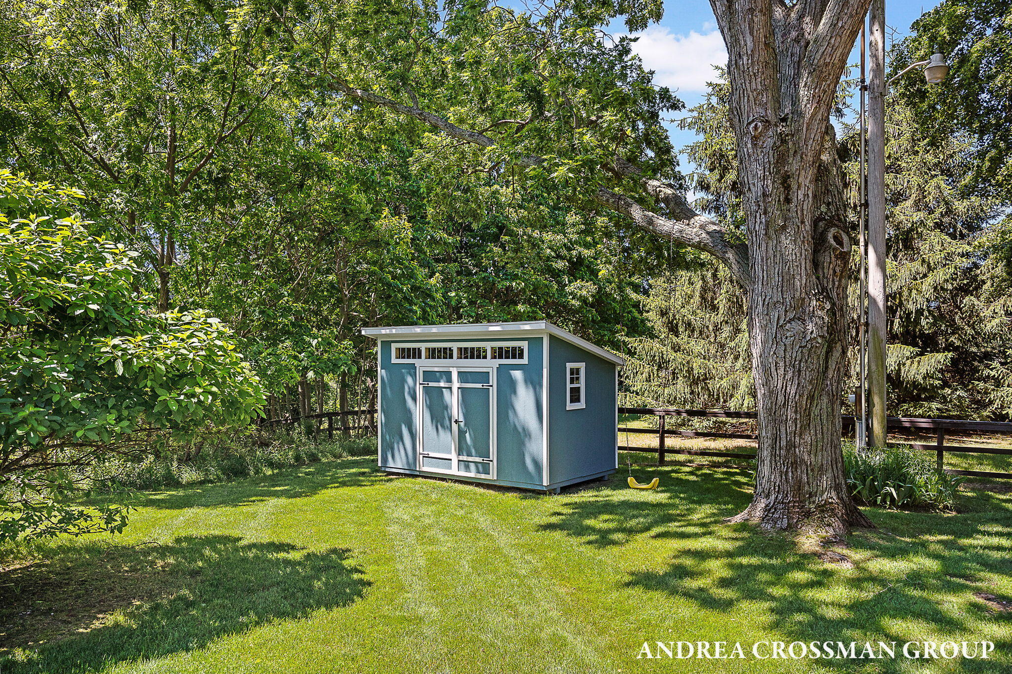 2056 Lakeshore Drive