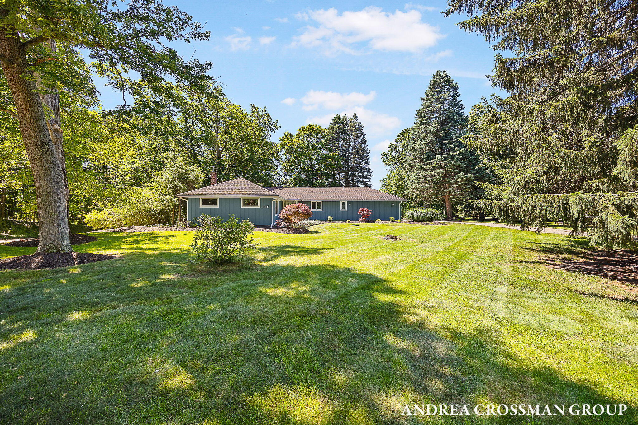 2056 Lakeshore Drive