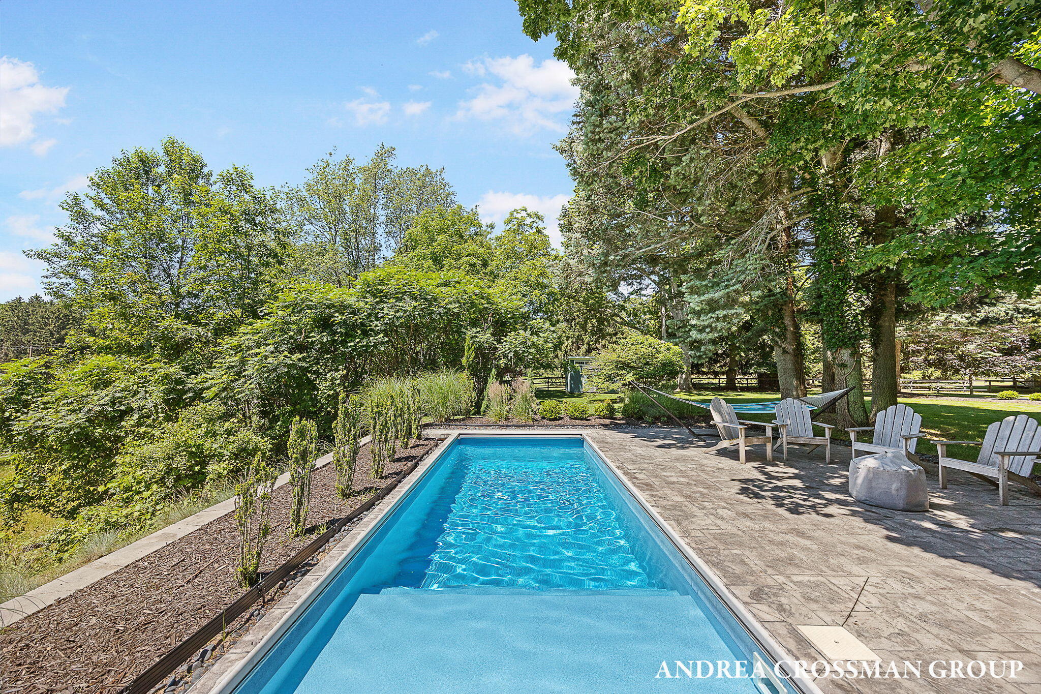 2056 Lakeshore Drive