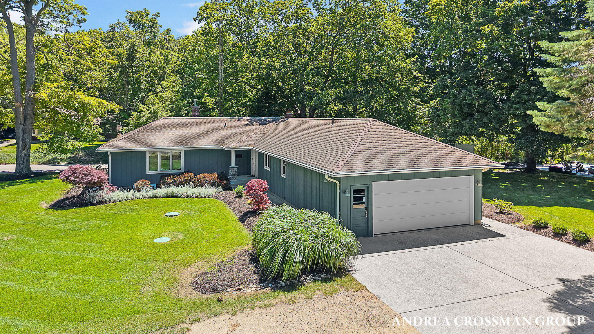 2056 Lakeshore Drive