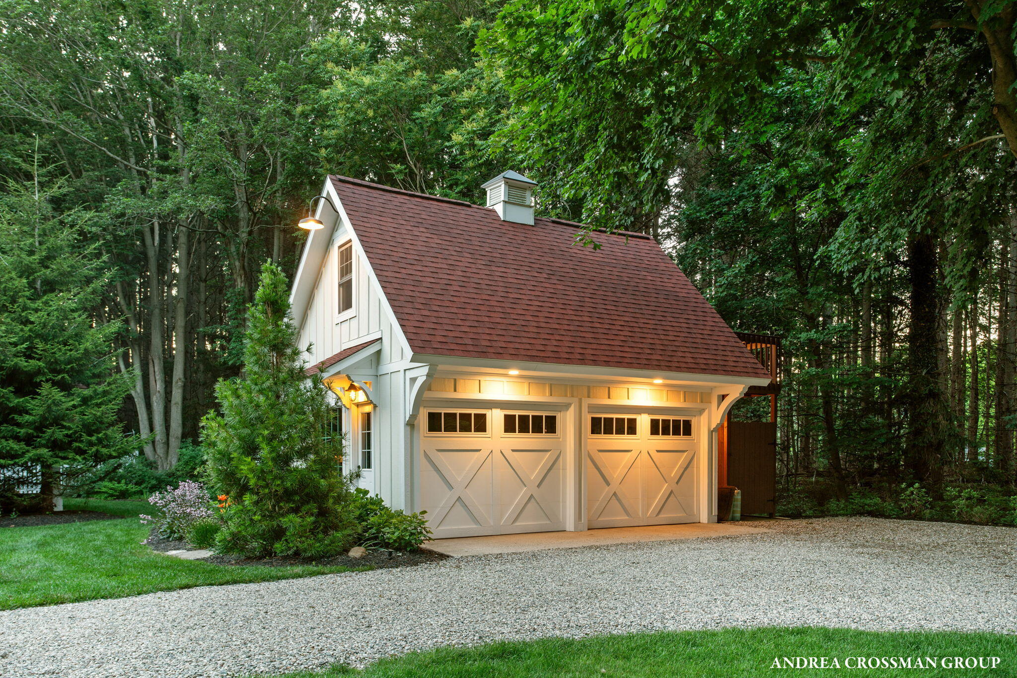 2075 Lakeshore Drive